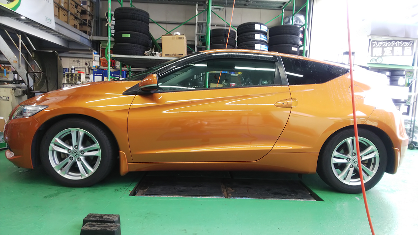 Cr Z ホイール交換 アライメント調整 ホンダ Cr Z ホイール タイヤ ホイール関連 タイヤ ホイール交換 スタッフ日記 タイヤ館 草津 タイヤからはじまる トータルカーメンテナンス タイヤ館グループ