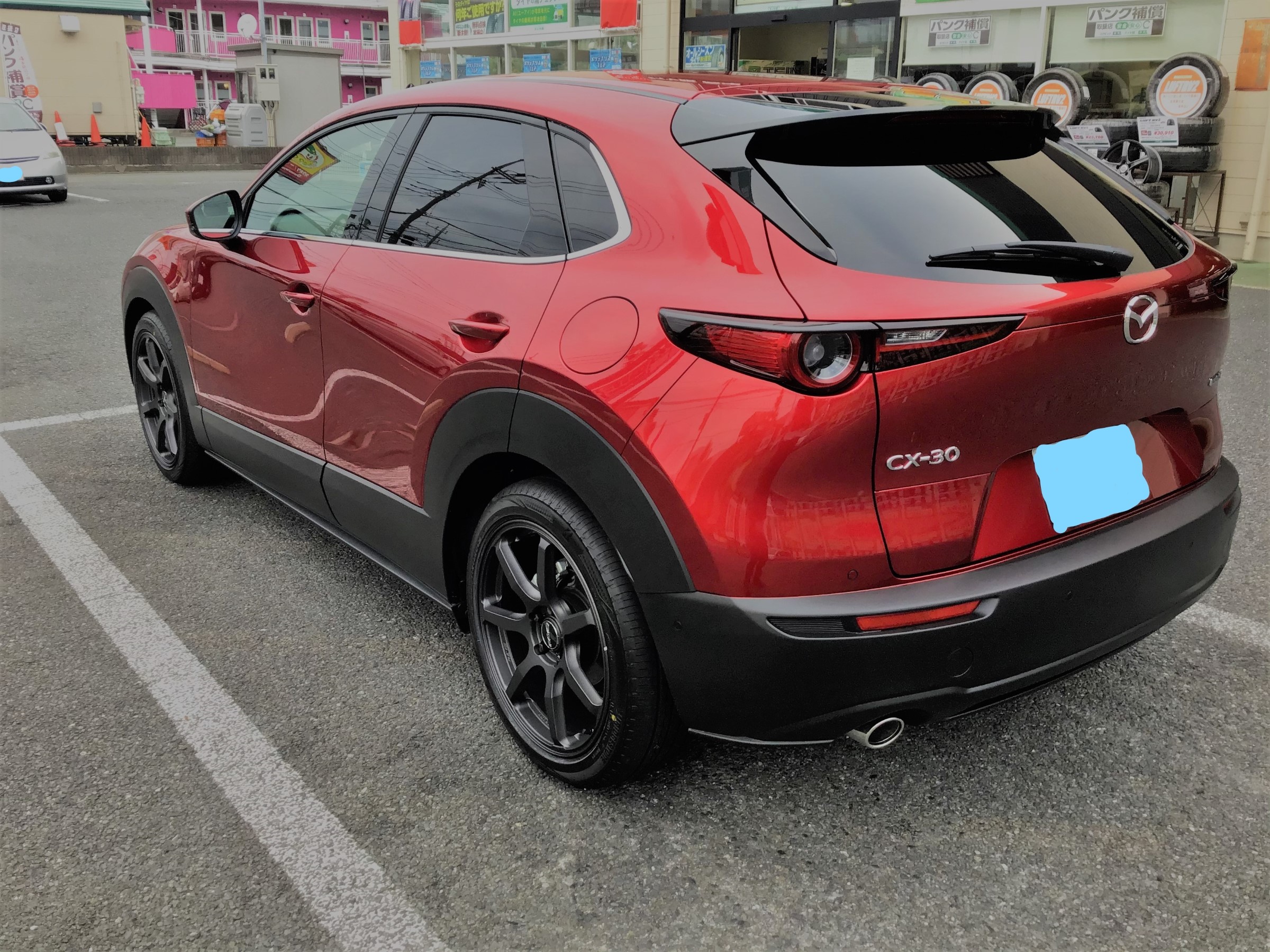 CX-30 SET品取り付け PART１ 鈴木の46日目 | マツダ CX-30 タイヤ 