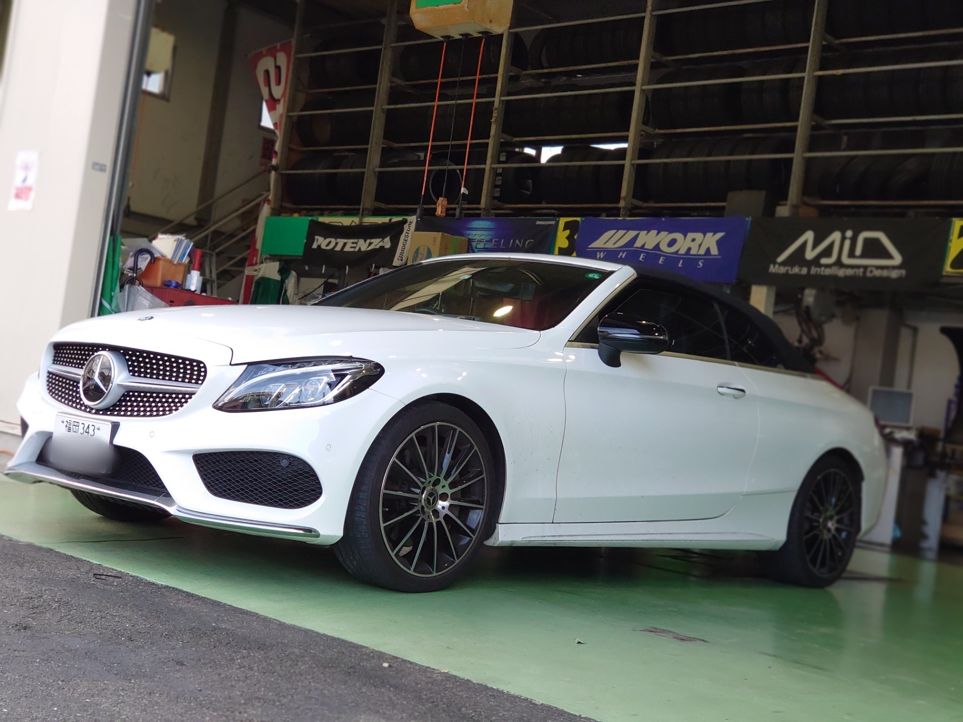 Mercedes Benz 05 カブリオレ に Code Phantom Ex コードファントム エキゾースト 装着しました メルセデス ベンツ Cクラス その他 パーツ取付 マフラー類メーター類取付 技術サービス施工事例 タイヤ館 福岡東 タイヤからはじまる トータルカー