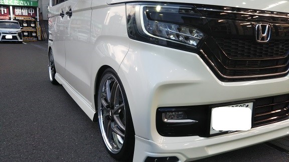 N-BOX 17インチタイヤアルミ交換+アライメント調整 | 店舗おススメ