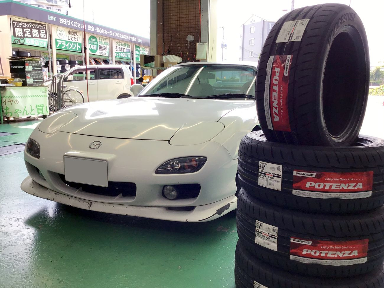 マツダ「RX-7」FD3Sのタイヤ交換 225/50R16 | マツダ RX-7 タイヤ ...