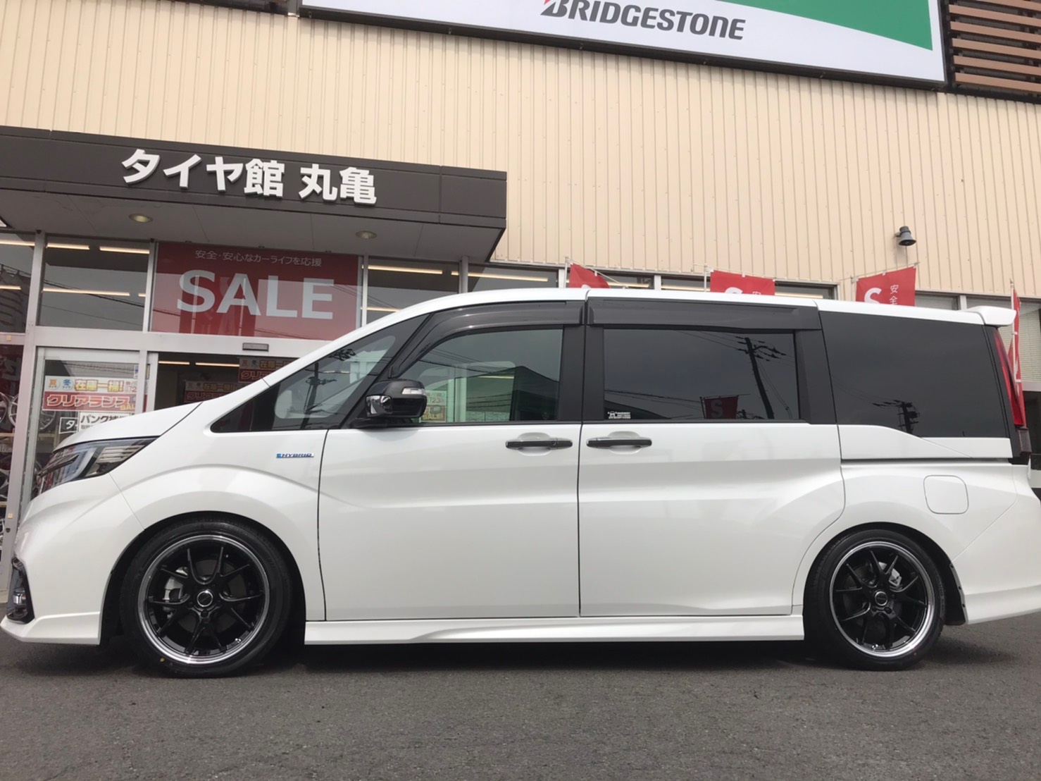 ステップワゴン ホイール 車高調取り付け！！ | ホンダ ステップワゴン