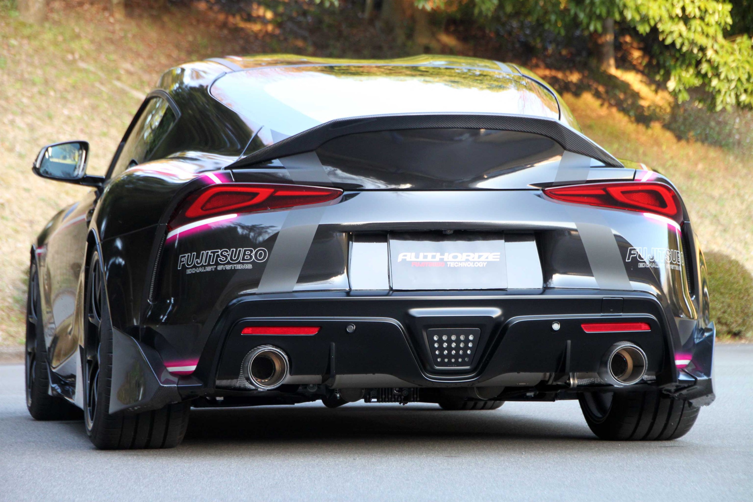 Gr Supra スープラ Rz フジツボ Vvv オーソライズ マフラー ステンレス チタン カーボンモデル トヨタ スープラ その他 パーツ取付 マフラー類メーター類取付 スタッフブログ タイヤ館 福岡東 タイヤからはじまる トータルカーメンテナンス タイヤ館グループ