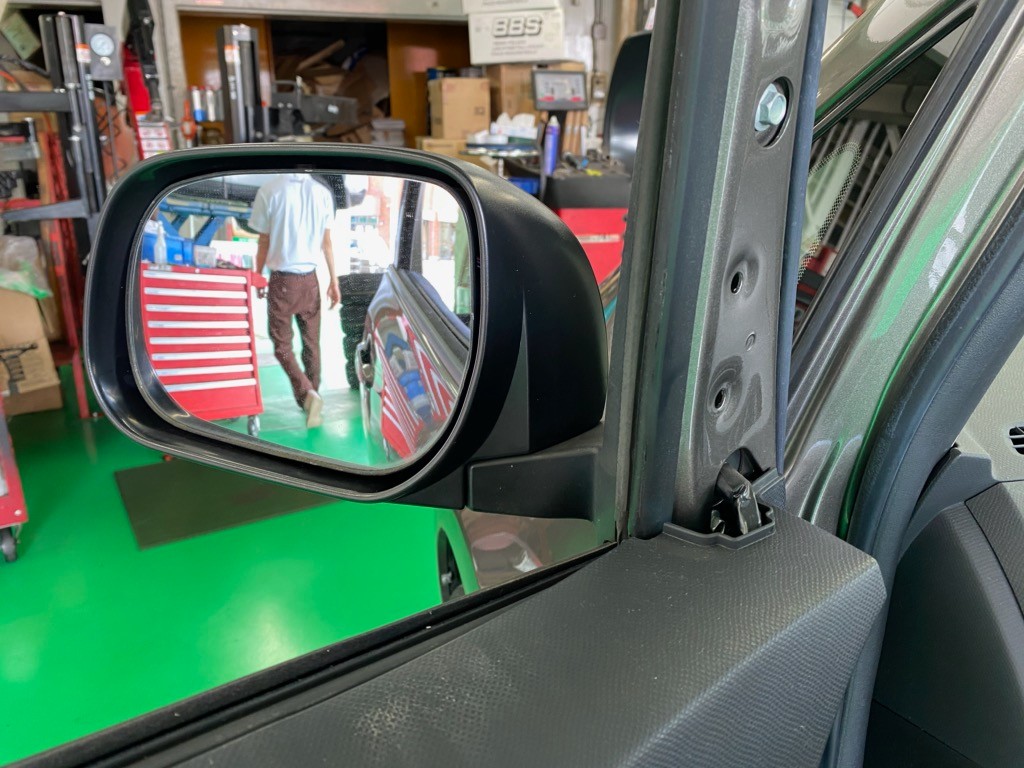 トヨタ ラクティス サイドミラー ドアミラー 修理 トヨタ ラクティス その他 その他 関東運輸局長認証工場 自動車整備 点検 修理 ができます エンジン不良 オイル漏れ ラジエーター オルタネーター ベルト ブレーキ周り ブッシュ その他各種部品交換が可能