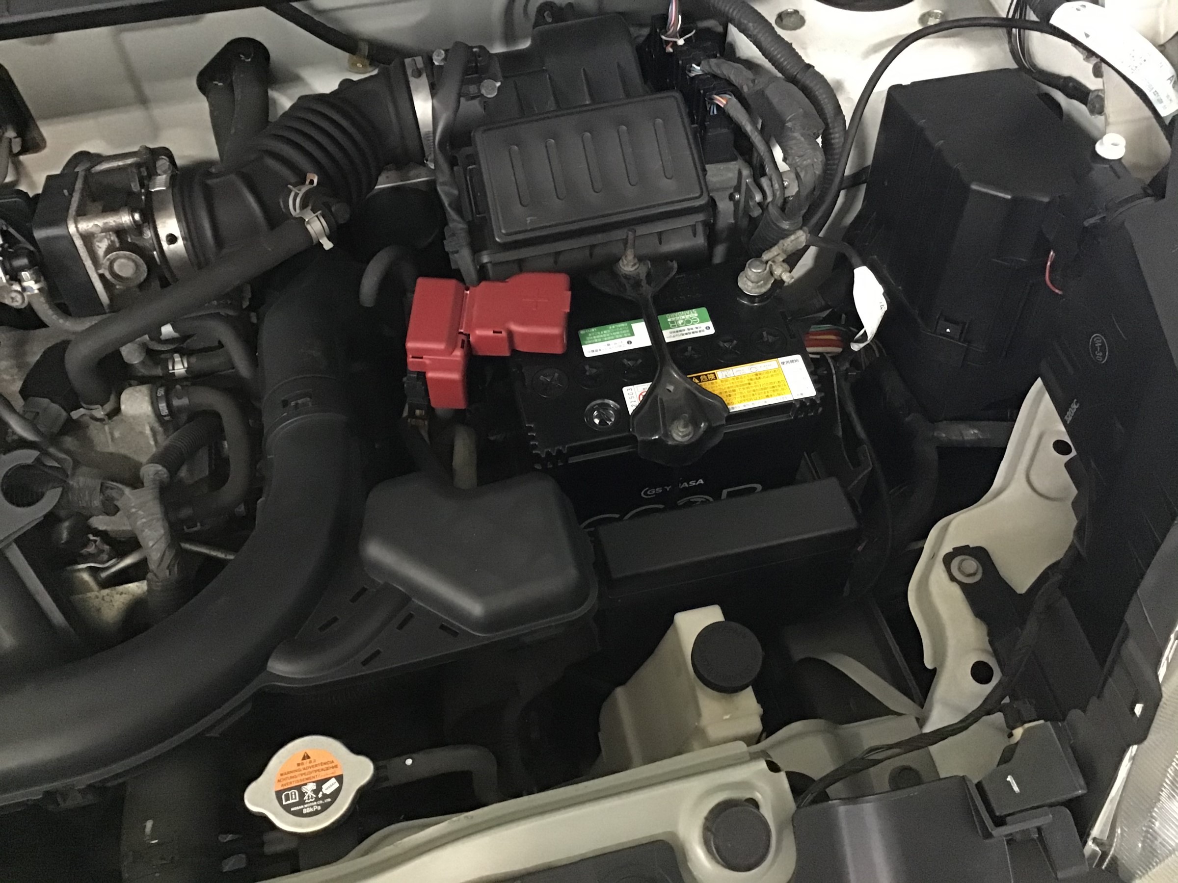 トヨタ ヴォクシー ハイブリッド 80系 バッテリー 交換 トヨタ ヴォクシー メンテナンス商品 パーツ取付 各種用品取付 サービス事例 タイヤ館 富谷 宮城県のタイヤ カー用品ショップ タイヤからはじまる トータルカーメンテナンス タイヤ館グループ