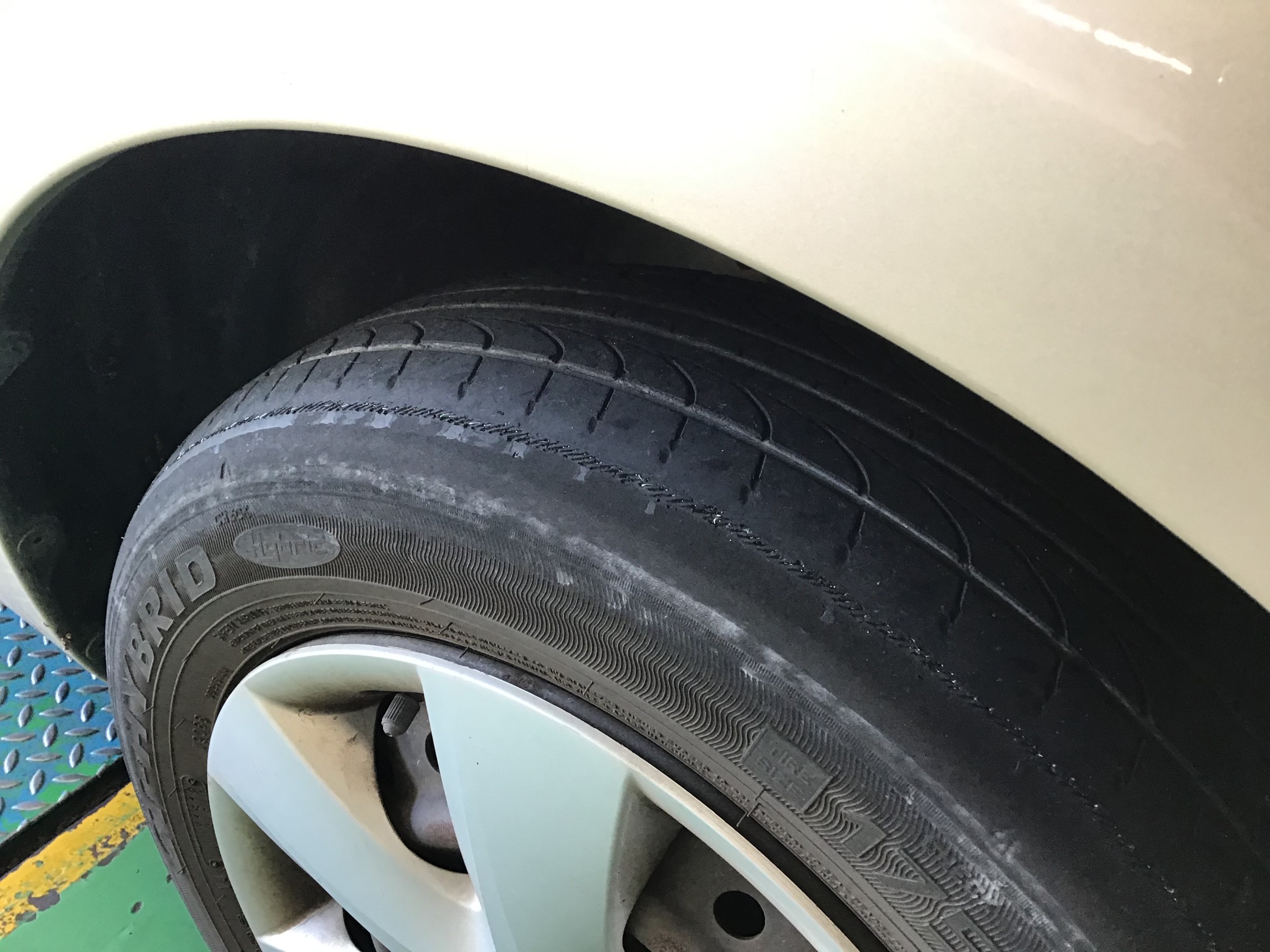トヨタ パッソセッテ(M502E) タイヤ交換＆アライメント調整 | トヨタ