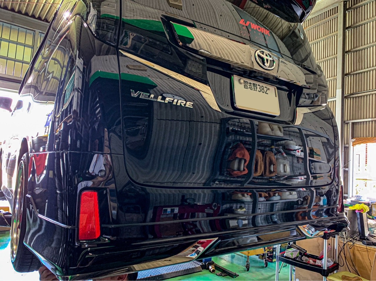 ヴェルファイア トムス エアロ マフラー ヴァレンティリフレクター取付 トヨタ ヴェルファイア その他 パーツ取付 マフラー類メーター類取付 谷田部店の作業記録 タイヤ館 つくば谷田部 茨城県のタイヤ カー用品ショップ タイヤからはじまる トータルカー
