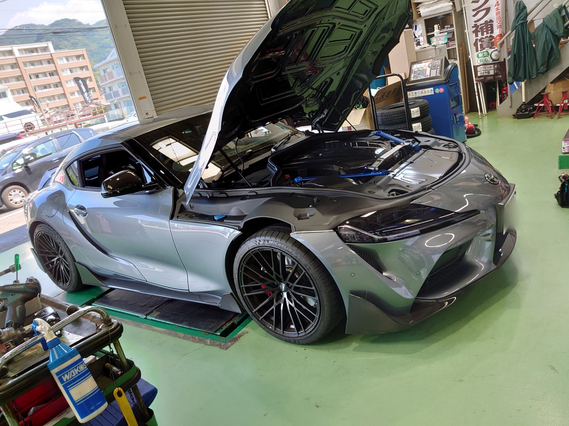 0 Gr Supra スープラ の ステアリングを タイヤ館 福岡東店 オリジナル ステアリング に交換しました トヨタ スープラ その他 外装 内装取付 エアロ取付 技術サービス施工事例 タイヤ館 福岡東 タイヤからはじまる トータルカーメンテナンス タイヤ