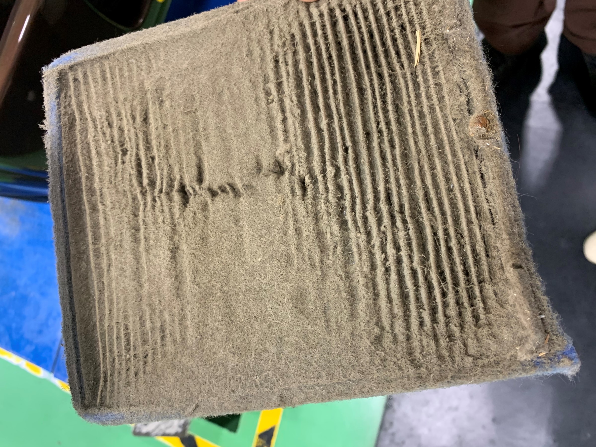 エアコン付車の定期交換 エアコンフィルター スタッフ日記 タイヤ館 和歌山北 大阪府 和歌山県のタイヤからはじまる トータルカーメンテナンス タイヤ館グループ