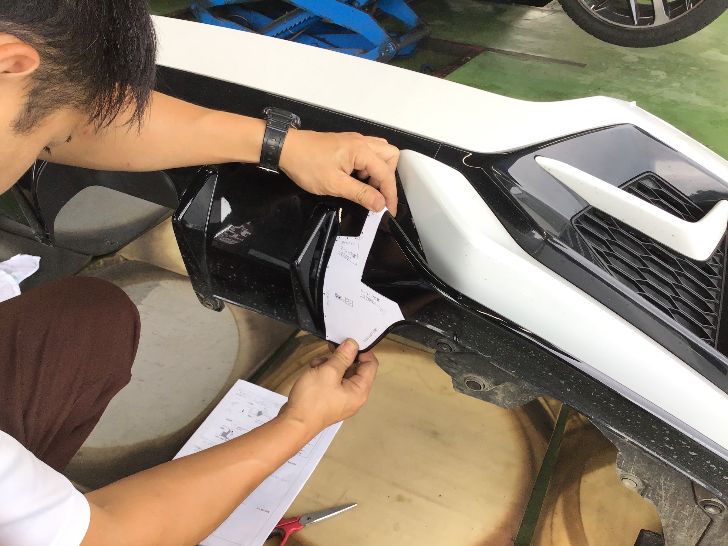 Fk7シビック後期 無限マフラーandガーニッシュ取り付け ホンダ シビック 結城店の作業日記 タイヤ館 結城 茨城県のタイヤ カー用品ショップ タイヤからはじまる トータルカーメンテナンス タイヤ館グループ