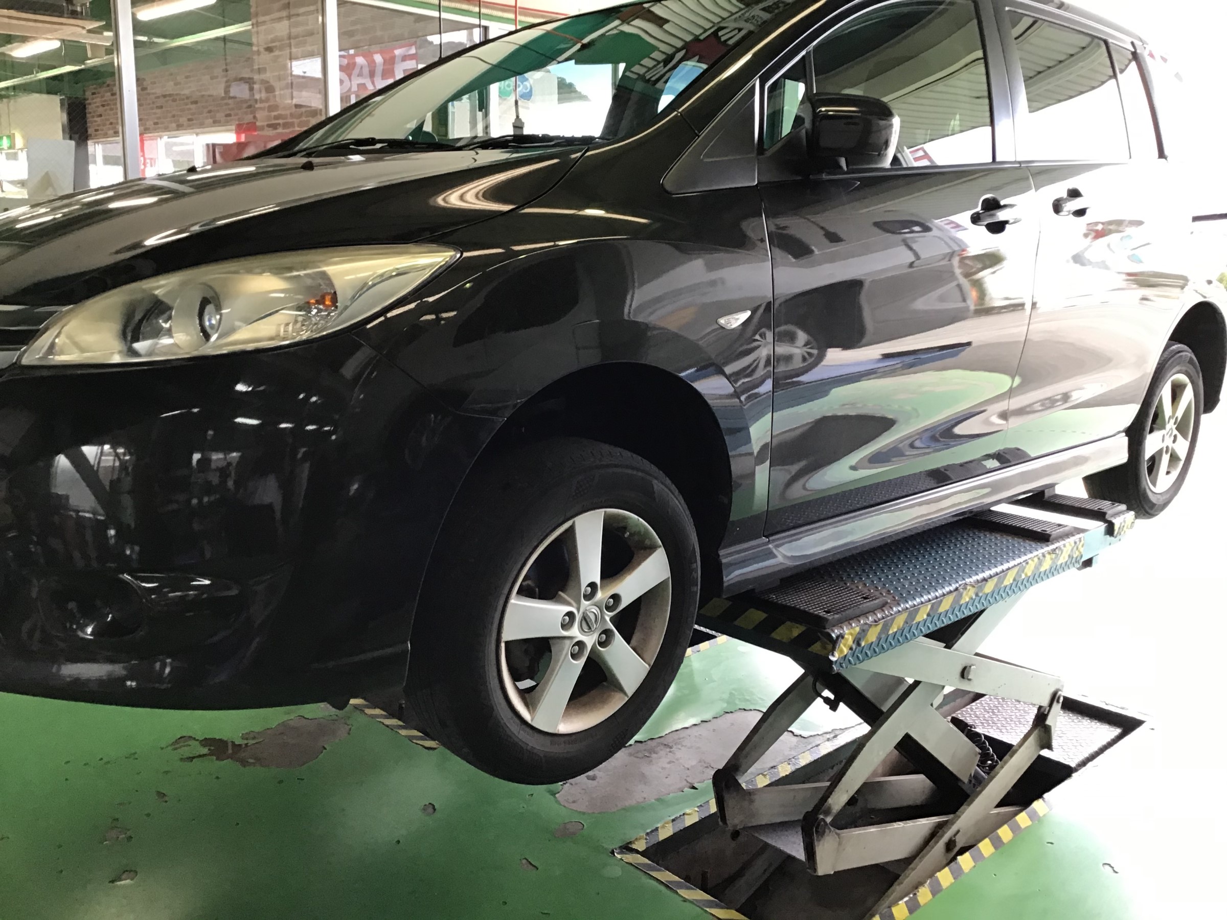 日産 ラフェスタ タイヤ交換 サービス事例 タイヤ館 六甲北 兵庫県のタイヤ カー用品ショップ タイヤからはじまる トータルカーメンテナンス タイヤ館グループ