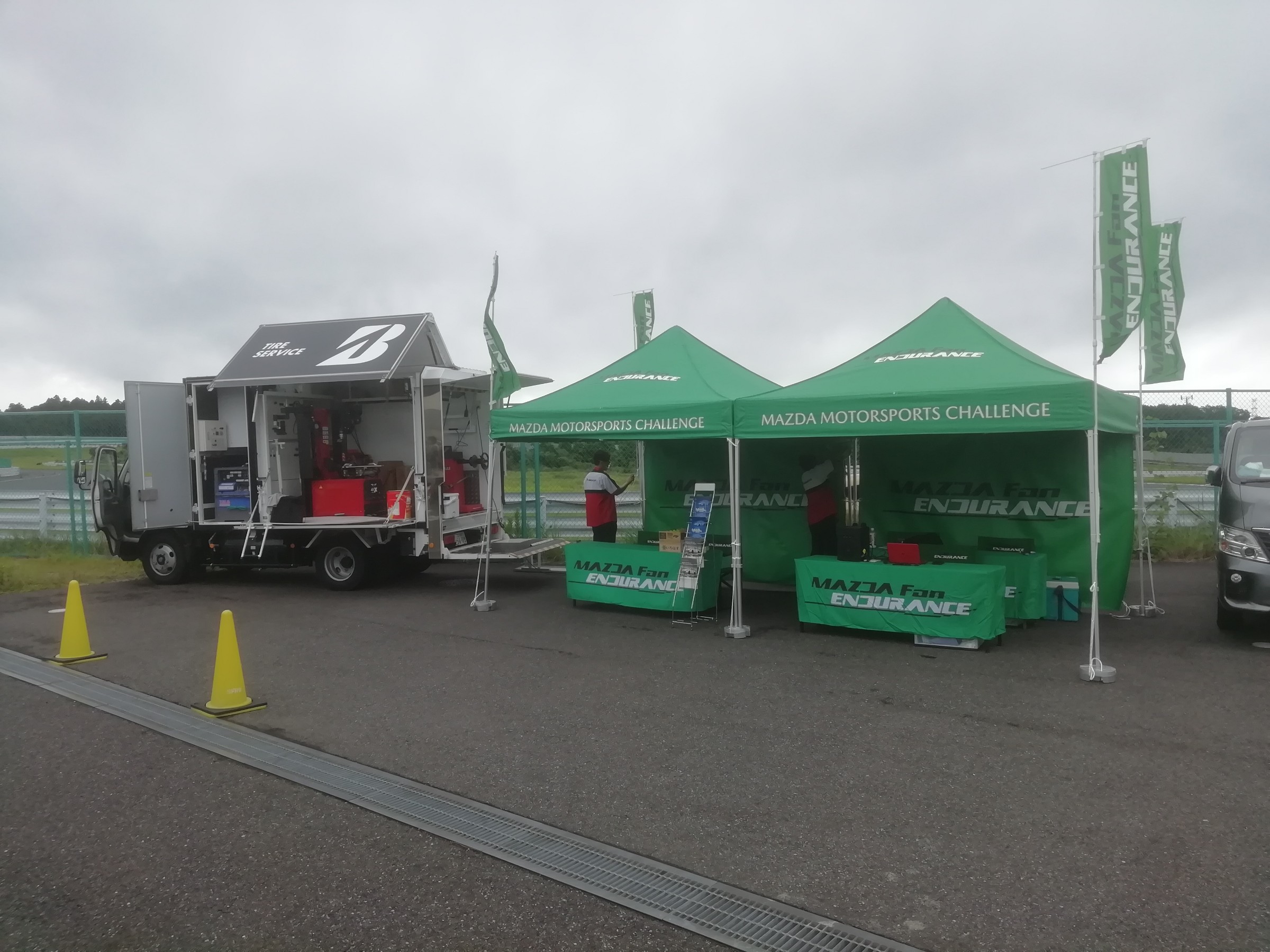 袖ヶ浦フォレストレースウェイサーキットにて サービス事例 タイヤ館 おゆみ野 千葉県のタイヤ カー用品ショップ タイヤからはじまる トータルカーメンテナンス タイヤ館グループ