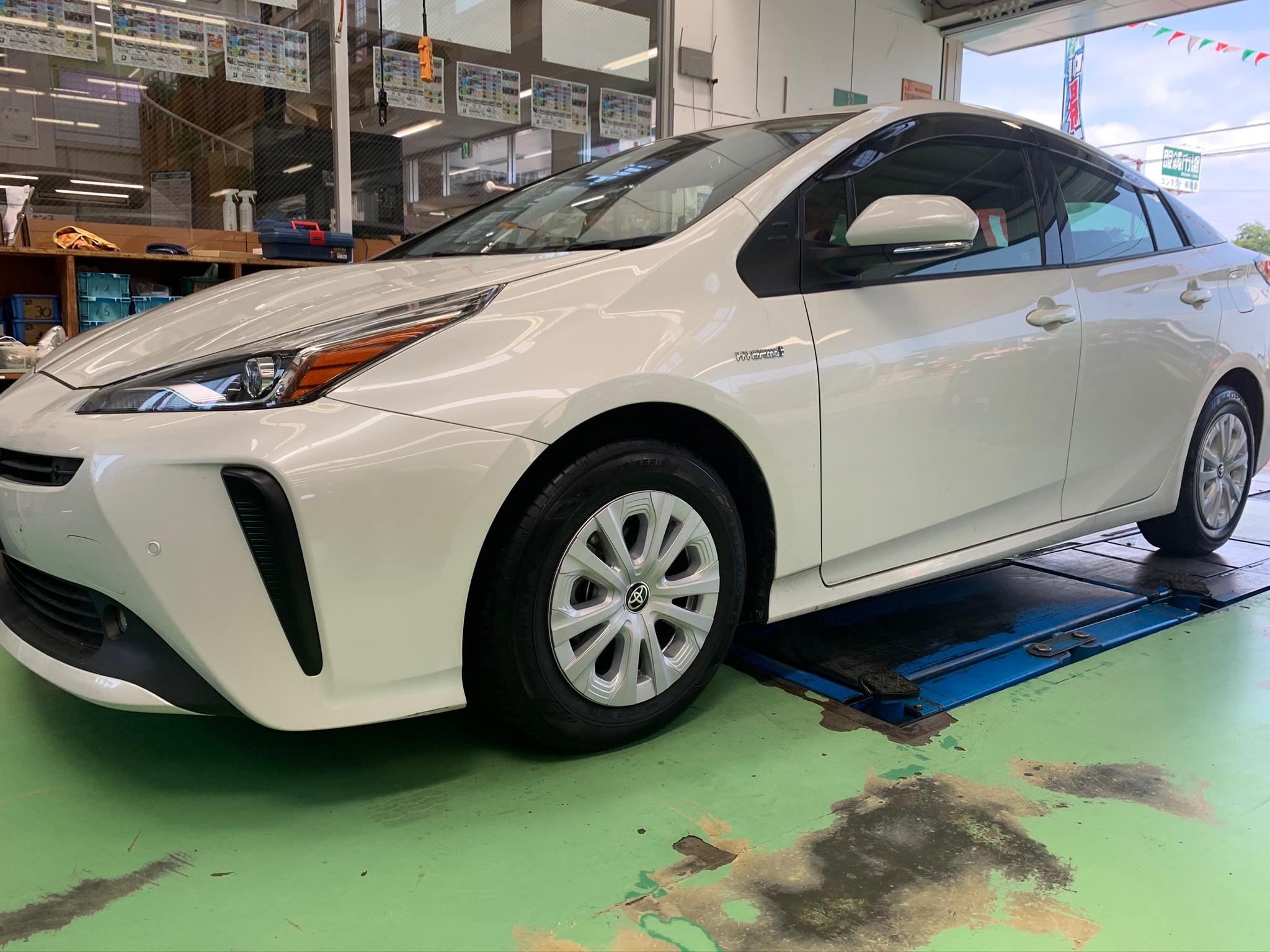 トヨタ Zvw51 プリウス 空気圧センサー Tpms 取付 トヨタ プリウス タイヤ タイヤ ホイール関連 ブリヂストン Tpms B 01 タイヤ空気圧モニタリングシステム 取扱い サービス事例 タイヤ館 阿見 茨城県のタイヤ カー用品ショップ タイヤからはじまる