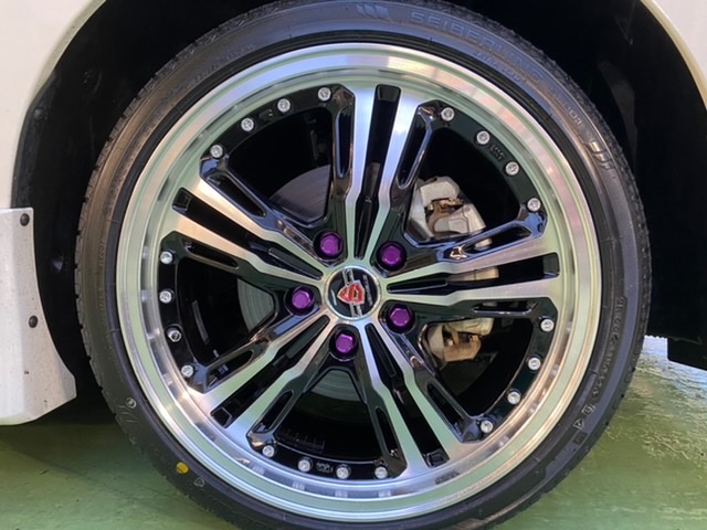 日産 セレナ（GFNC27）】タイヤホイール、車高調取り付けです