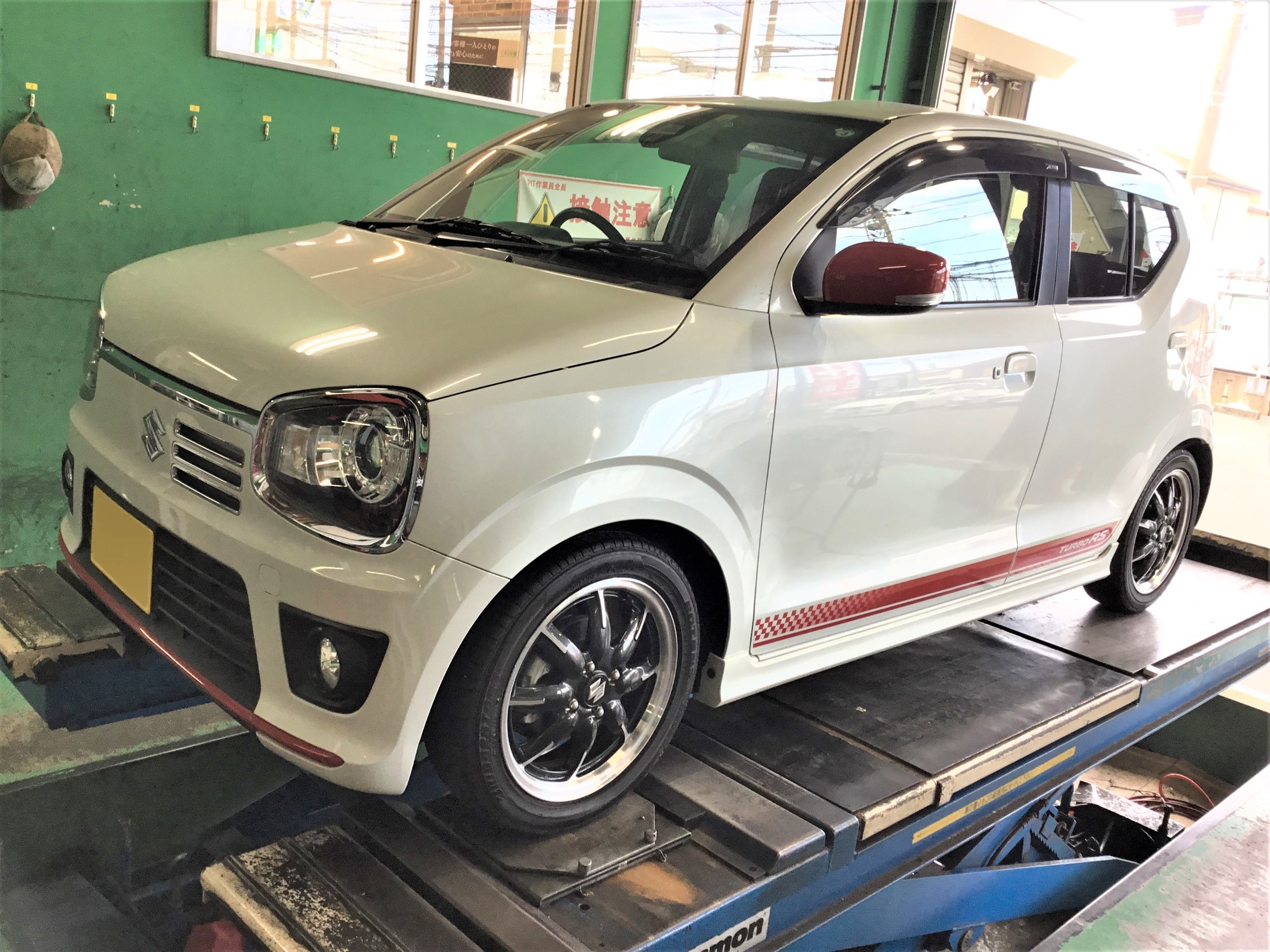 Ha36s型アルトターボrs ダウンサス取り付け 当店16本目のha36s型へのマフラー交換作業 スズキ アルトターボrs その他 パーツ取付 各種用品取付 技術サービスブログ タイヤ館 鎌ヶ谷 千葉県のタイヤ カー用品ショップ タイヤからはじまる トータルカー