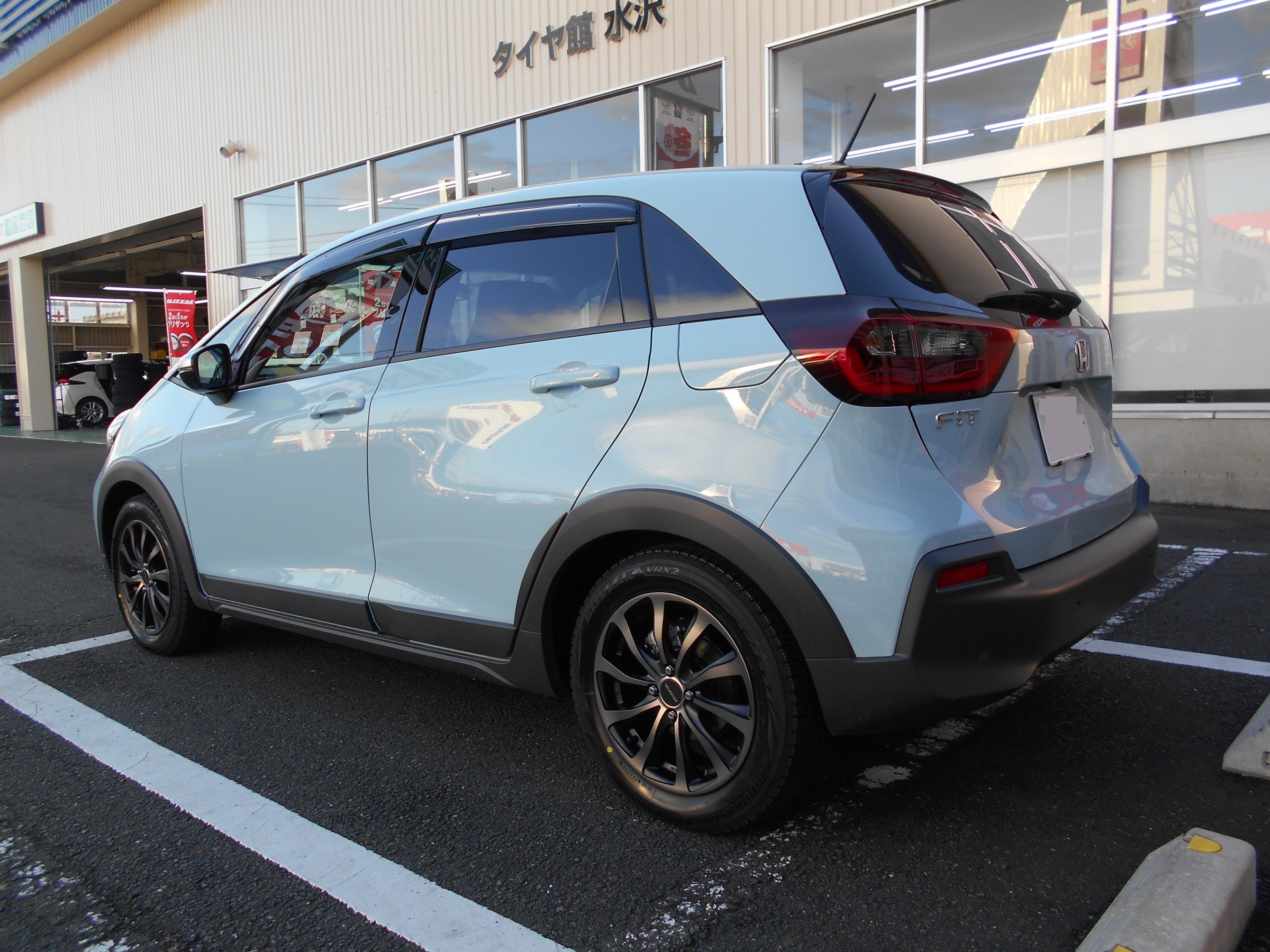 どんぐりFIT CROSSTAR 純正アルミスタッドレス どんぐり様専用FIT CROSSTAR 純正アルミスタッドレス - メルカリ