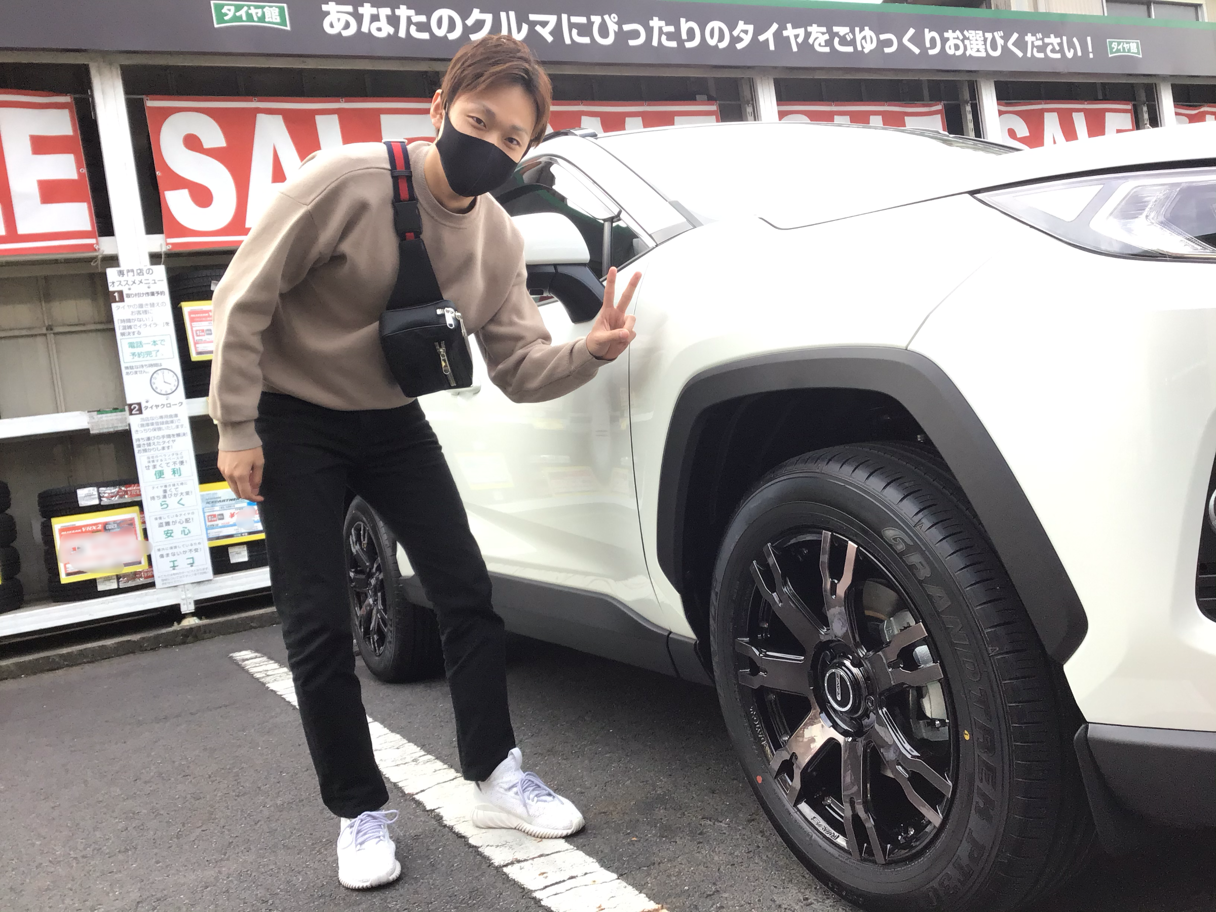 RAV4 X RAYS FDX X ブリザック | 店舗おススメ情報 | タイヤ館 RAV4 X RAYS FDX X ブリザック | 店舗おススメ情報 | タイヤ館