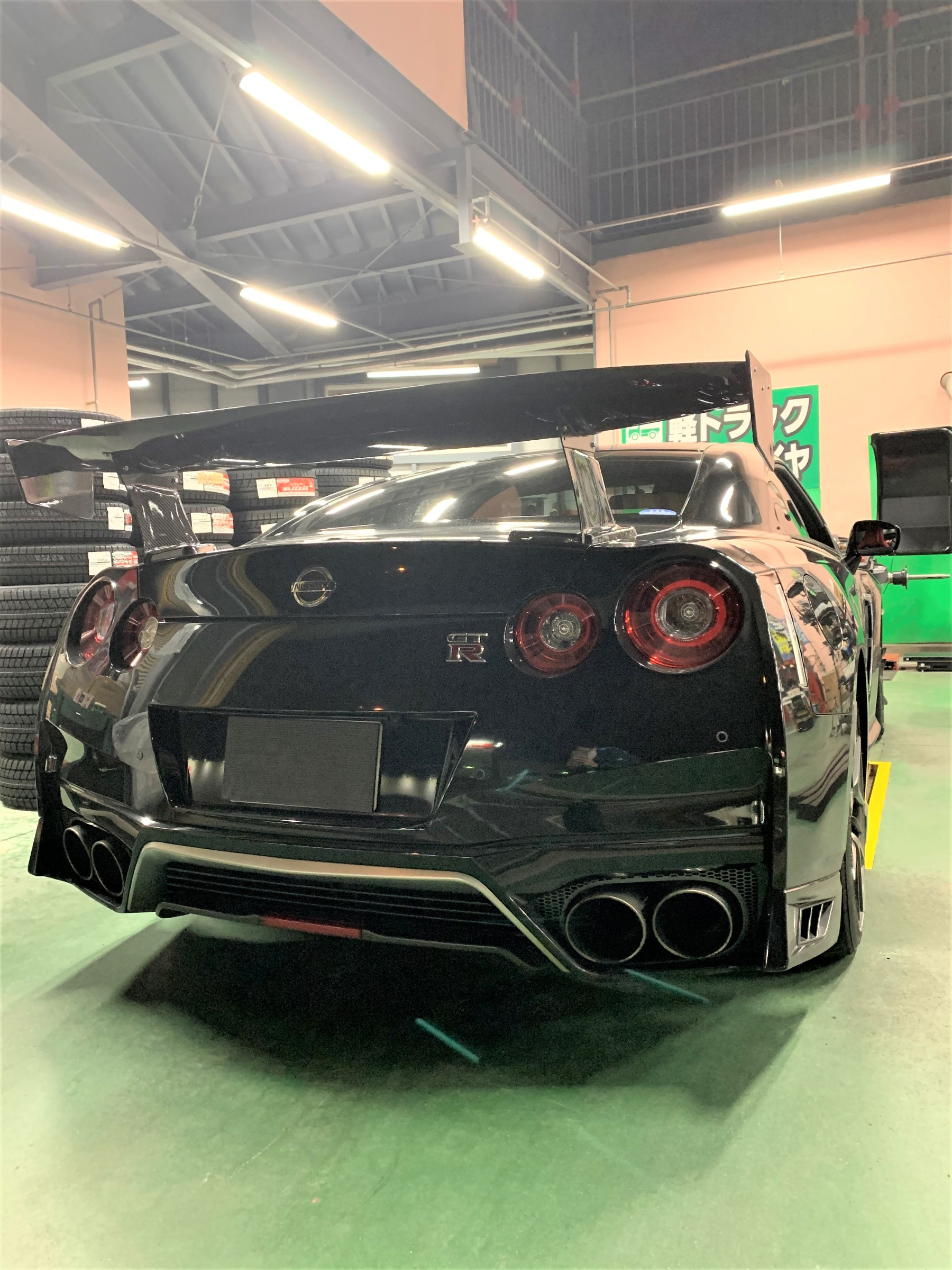 Gt R R35 19年モデル アライメント調整 日産 Gt R タイヤ ホイール関連 4輪トータルアライメント調整 サービス事例 タイヤ館 ファボーレ富山 タイヤからはじまる トータルカーメンテナンス タイヤ館グループ