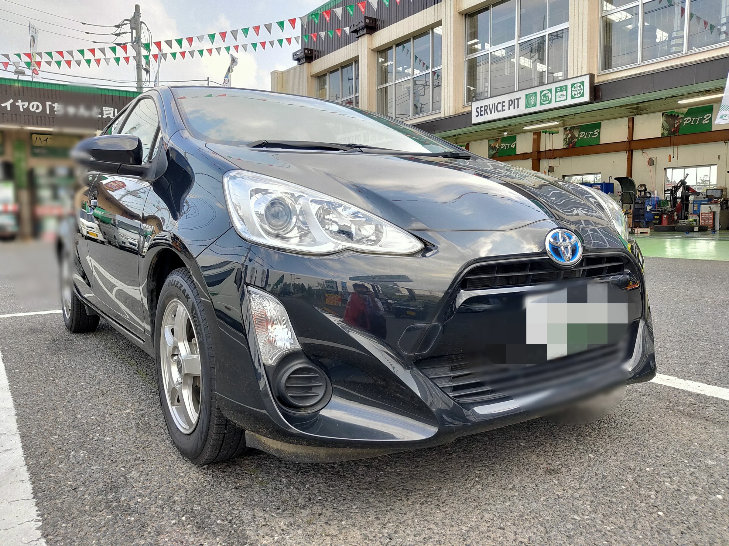 アクアNHP10ローダウン送料無料12000円＠ トヨタ アクア