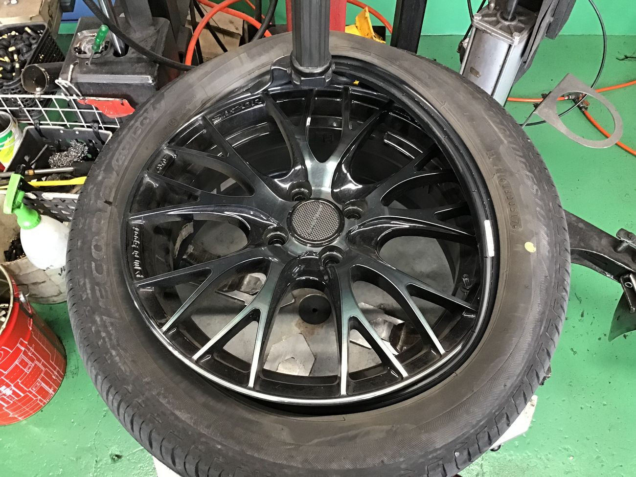 スズキ「スイフト」ZC83S タイヤ交換 185/55Ｒ16 | スズキ スイフト