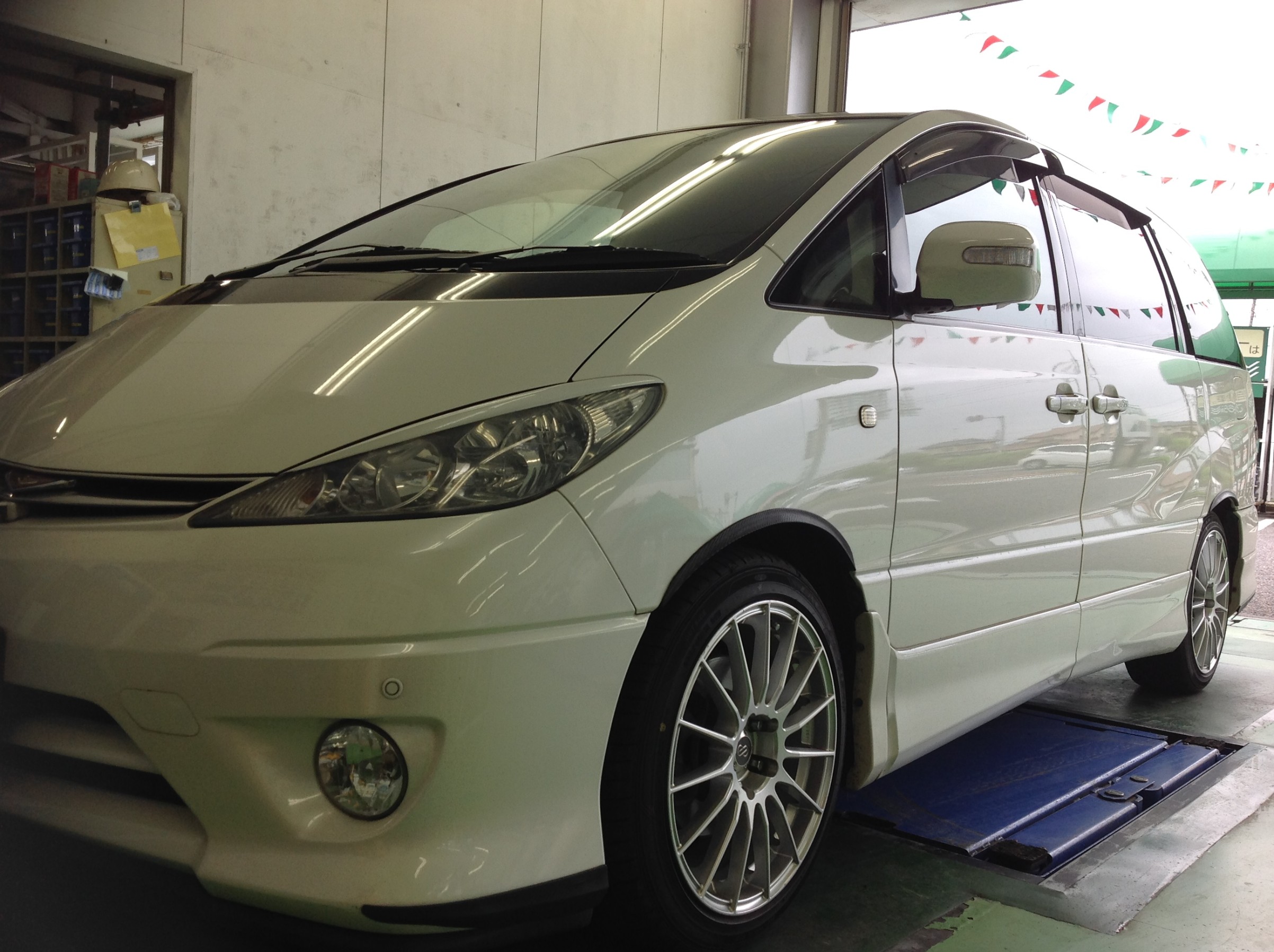 トヨタ・エスティマ・MCR40】車高調取り付けです! | 店舗お トヨタ・エスティマ・MCR40】車高調取り付けです! | 店舗お