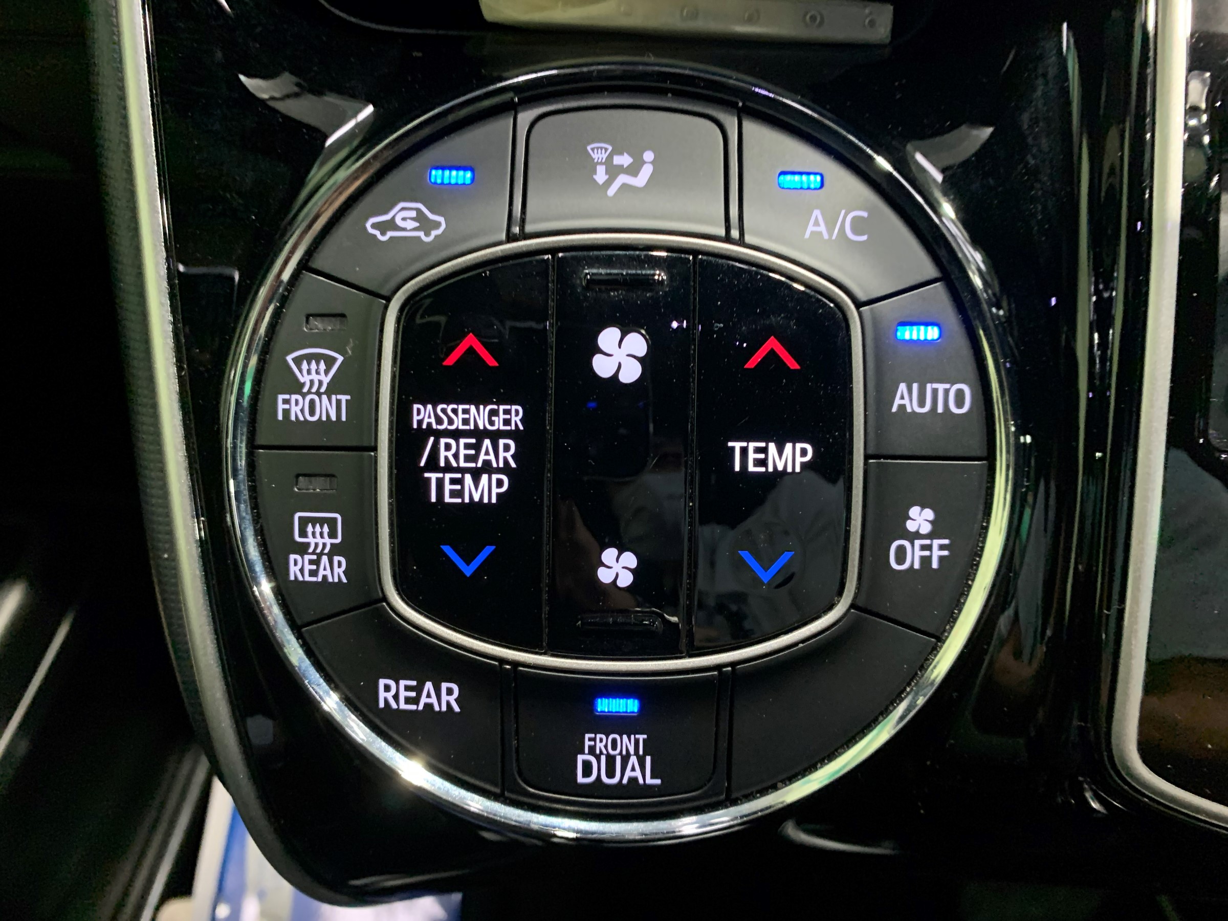 80系VOXY エアコンパネル LED打ち換え | 店舗おススメ情報