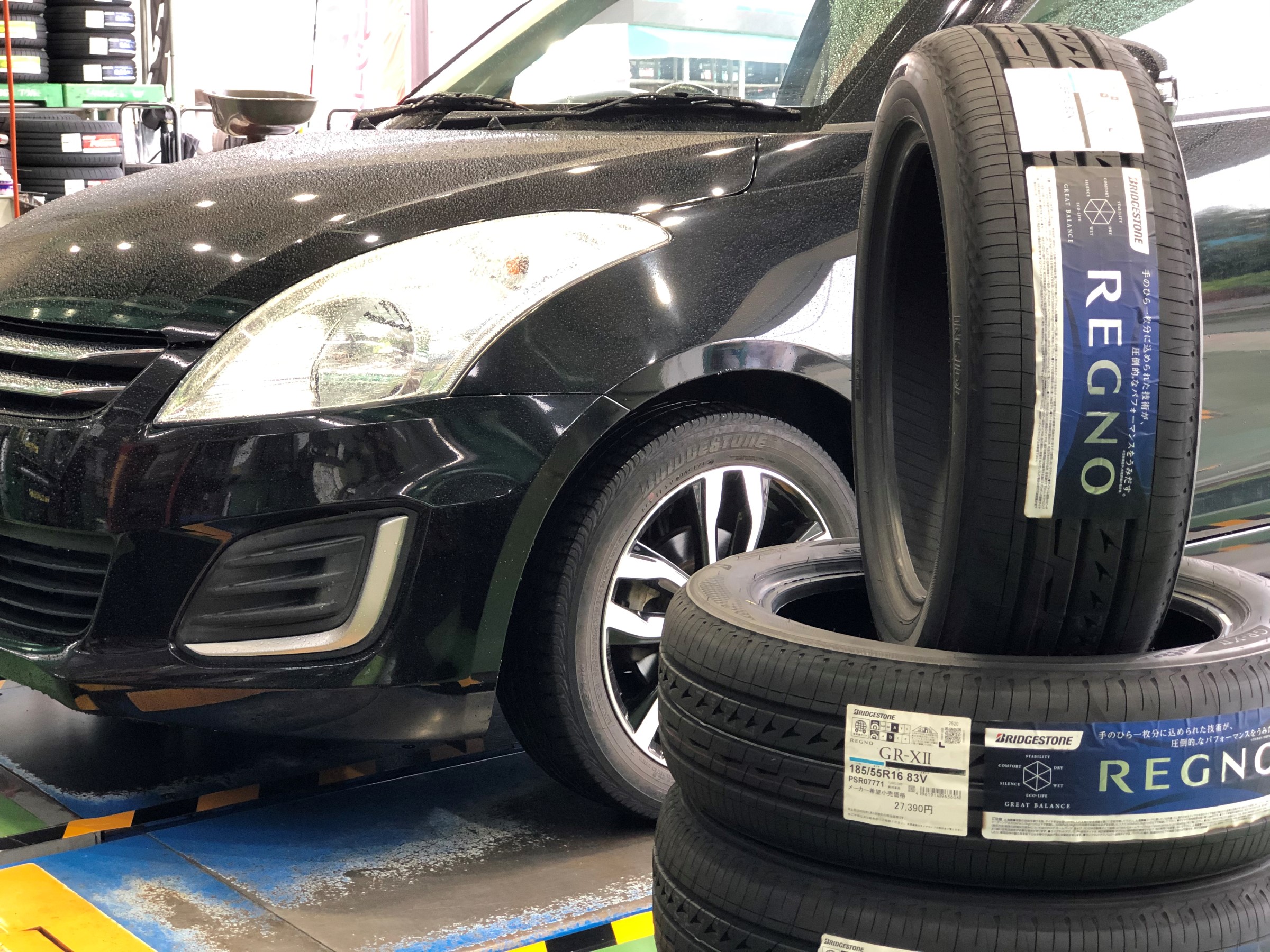 スズキ スイフト Zc72s タイヤ交換 スズキ スイフト タイヤ タイヤ ホイール関連 タイヤ ホイール交換 サービス事例 タイヤ館 長岡京 京都府 滋賀県のタイヤからはじまる トータルカーメンテナンス タイヤ館グループ