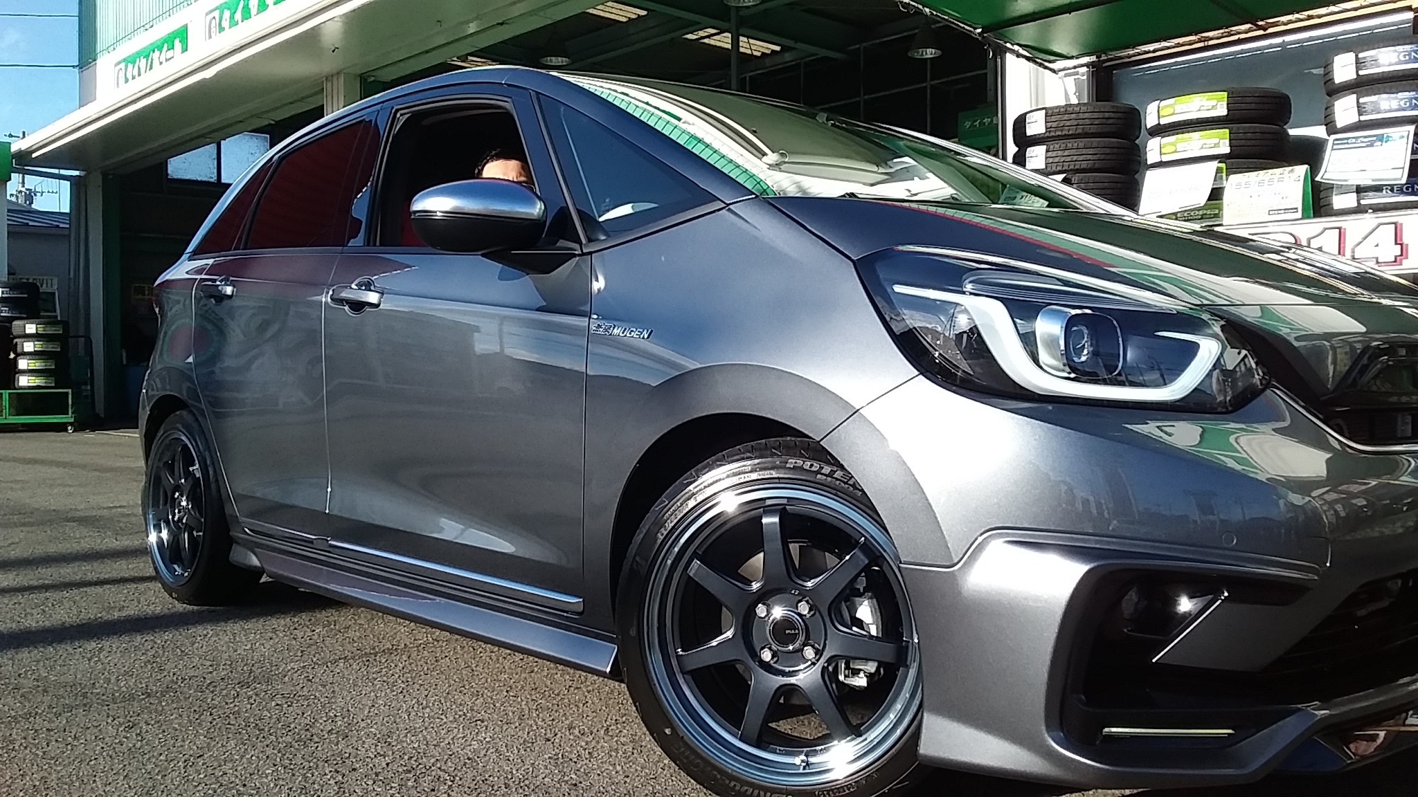 新型フィット タイヤホイール交換 | ホンダ フィットハイブリッド