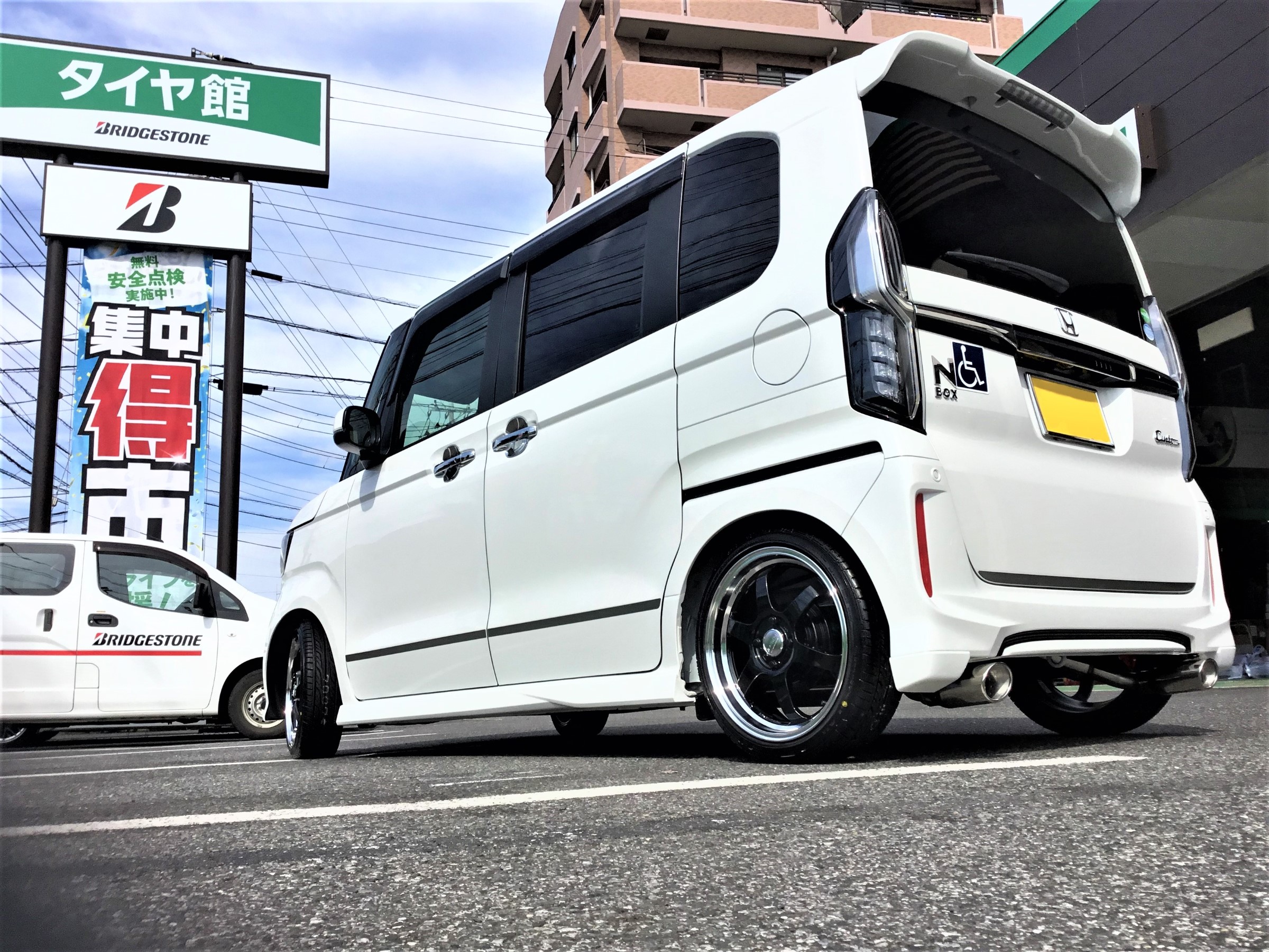 21年春夏再入荷 8 金 クーポンでお得 タイヤ交換対象 ホンダ N Box Jf3系 ターボ車 Weds レオニス Te ブラックメタルコート ミラーカット ヨコハマ アドバン フレバ V701 165 55r15 15インチ サマータイヤ ホイール セット 4本1台分 高速配送 Shkoder Net