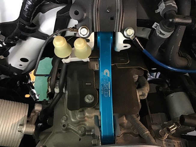 スバル XV（GT7) CUSCO強化ピッチングストッパー、PROVAエア