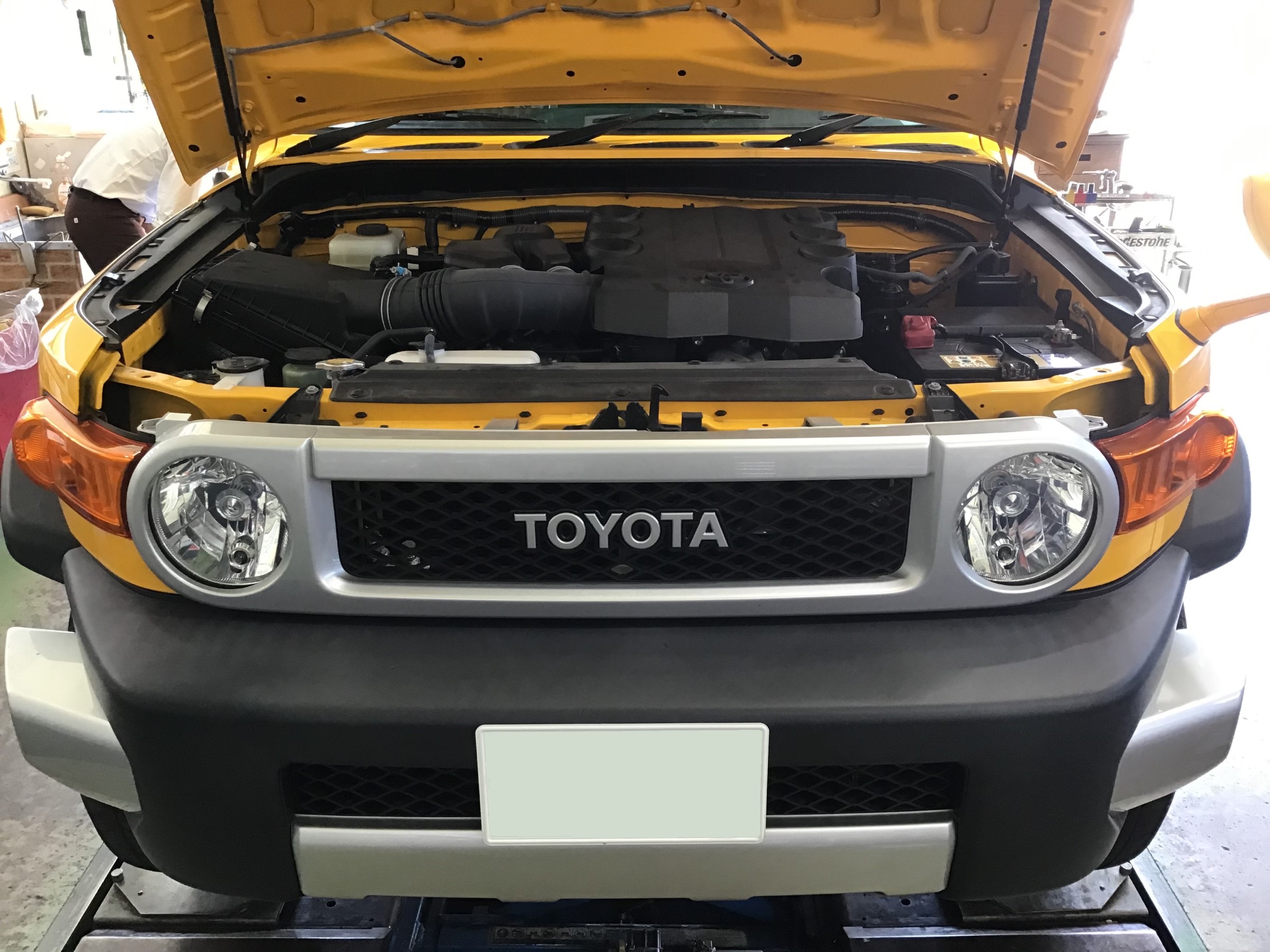 トヨタ Fjクルーザー タイヤ交換 トヨタ Fjクルーザー タイヤ サービス事例 タイヤ館 幕張 千葉県のタイヤ カー用品ショップ タイヤからはじまる トータルカーメンテナンス タイヤ館グループ