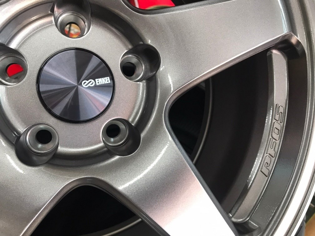 最大60％オフ！ 18x7.5J ダークシルバー 4本購入で送料無料 新品ホイール