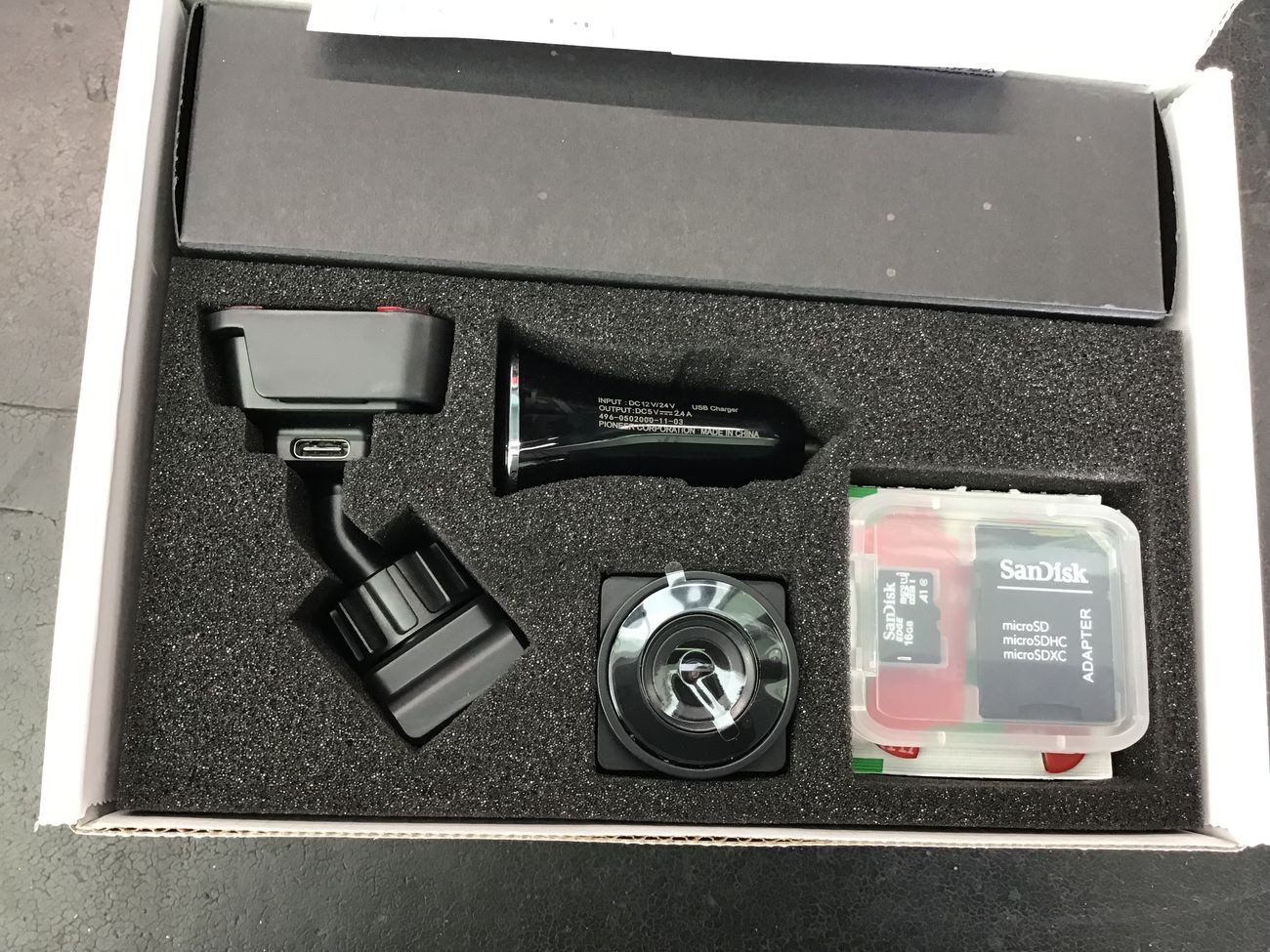 最新型！リア専用ドライブレコーダー取付 carrozzeria VREC-RH200