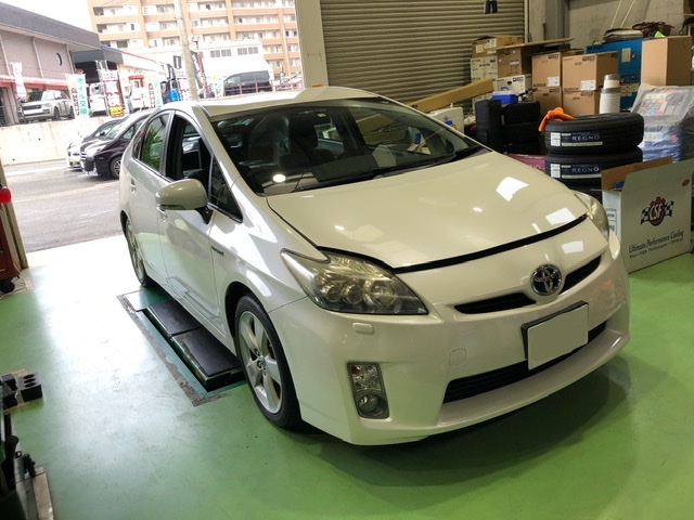 トヨタ 30型 プリウス サスペンション交換をしましたっ トヨタ プリウス タイヤ パーツ取付 サスペンション取付 技術サービス施工事例 タイヤ館 福岡東 タイヤからはじまる トータルカーメンテナンス タイヤ館グループ
