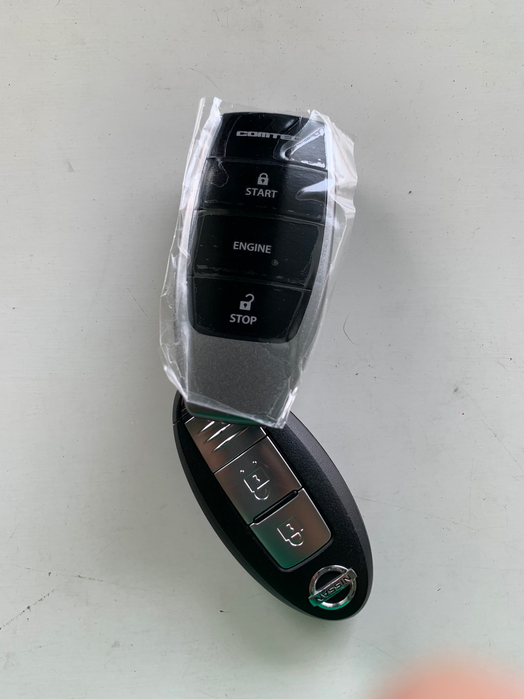 日産キューブへエンジンスターター取り付け 日産 キューブ パーツ取付 各種用品取付 サービス事例 閉店 タイヤ館 松本 タイヤからはじまる トータルカーメンテナンス タイヤ館グループ