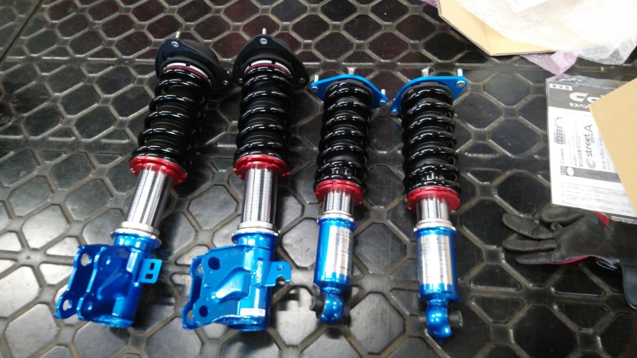 足回りも進めております スタッフ日記 タイヤ館 手稲 タイヤからはじまる トータルカーメンテナンス タイヤ館グループ