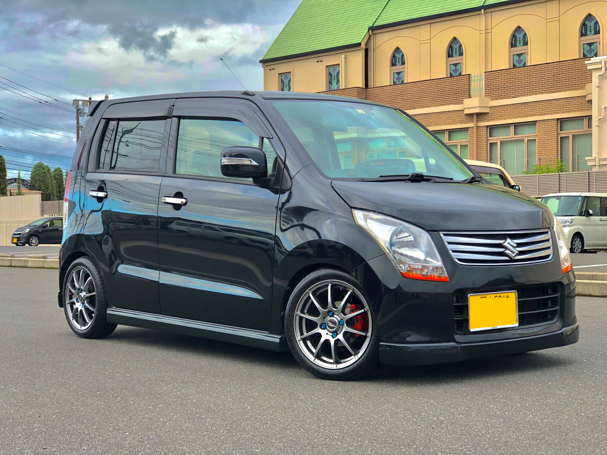 ワゴンrにworkホイール装着 スズキ ワゴンr ホイール タイヤ ホイール関連 ホイール交換 サービス事例 タイヤ館 倉敷大島 タイヤからはじまる トータルカーメンテナンス タイヤ館グループ
