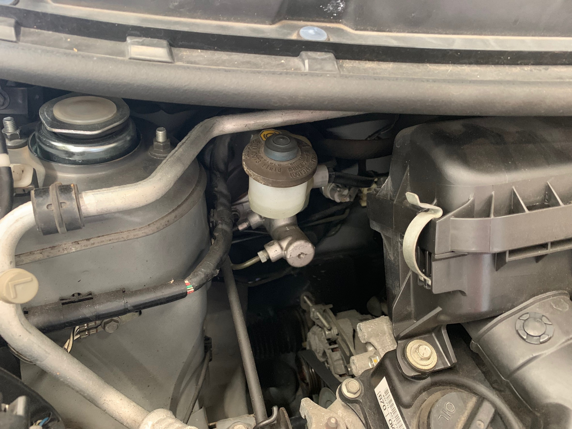 ダイハツ ミラ L275s ブレーキフルード Cvtf交換 ダイハツ ミラ メンテナンス商品 オイル関連 ブレーキオイル交換 サービス事例 タイヤ館 うしく上柏田 茨城県のタイヤ カー用品ショップ タイヤからはじまる トータルカーメンテナンス タイヤ館グループ