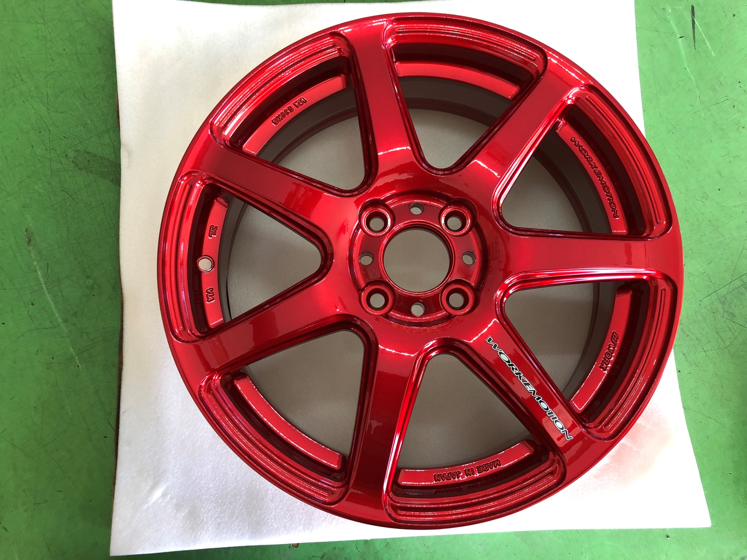 ワーク エモーション T7r レッドカラー ホイールコーティング施工 スタッフ日記 タイヤ館 守山 京都府 滋賀県のタイヤからはじまる トータルカーメンテナンス タイヤ館グループ