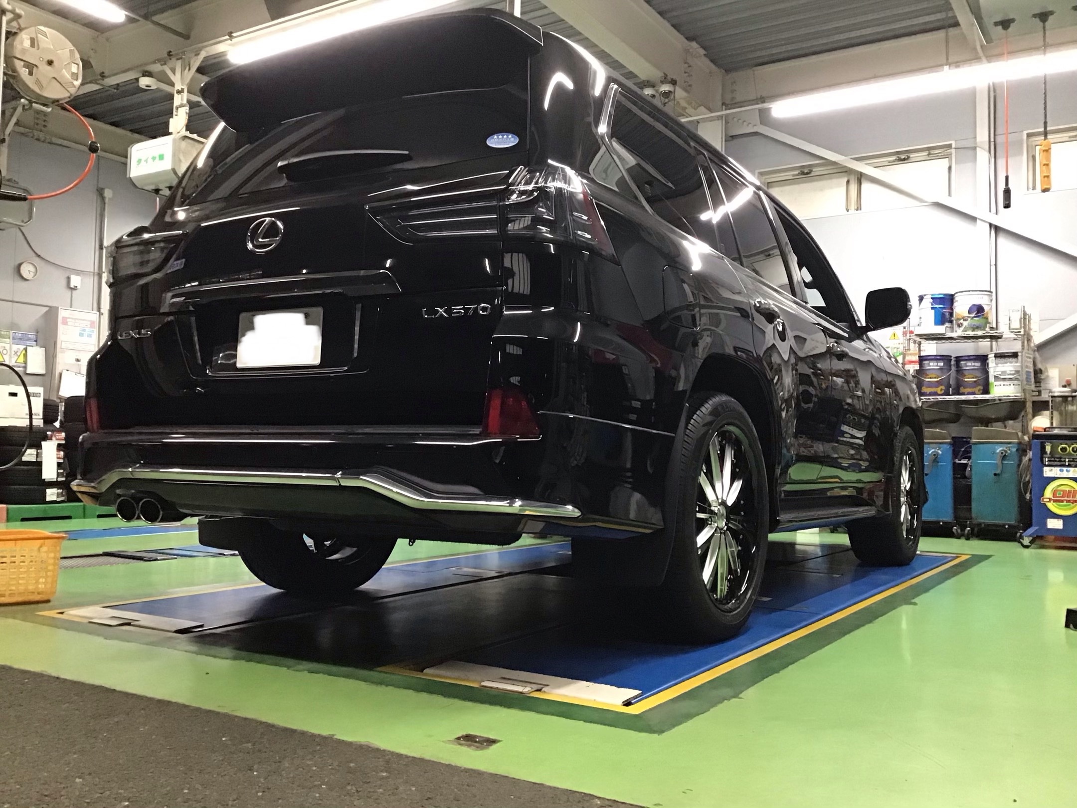 レクサス LX570 22インチホイール取付ました♪ | 店舗おススメ