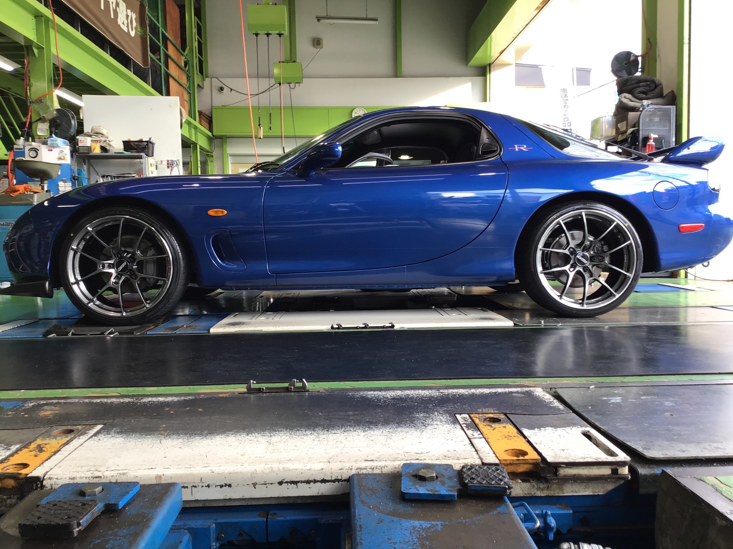 RX-7 FD3S タイヤ ホイール交換 | 店舗おススメ情報 | タイヤ館
