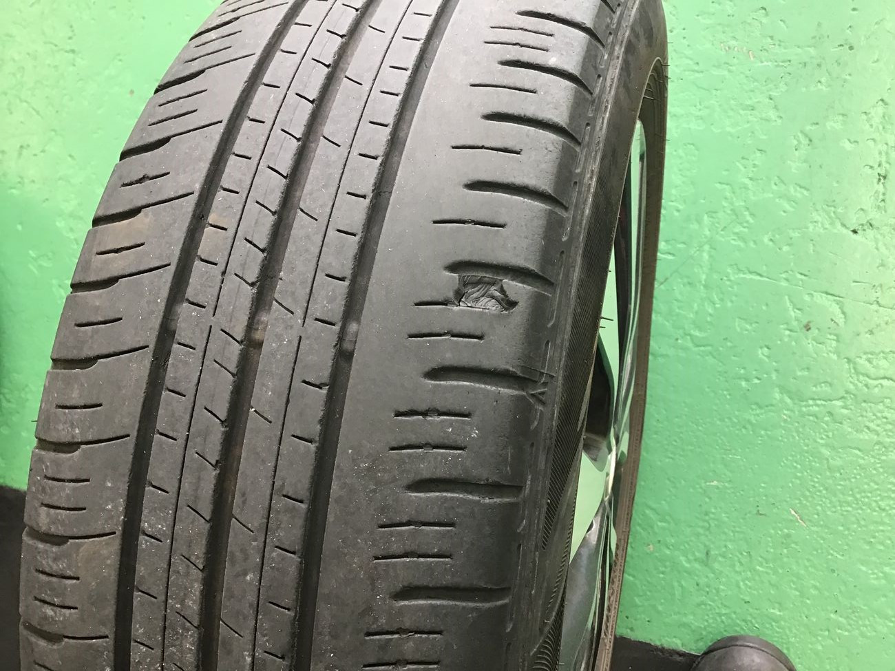 日産「セレナ」C27 タイヤ交換 195/60R16 | 日産 セレナ タイヤ タイヤ