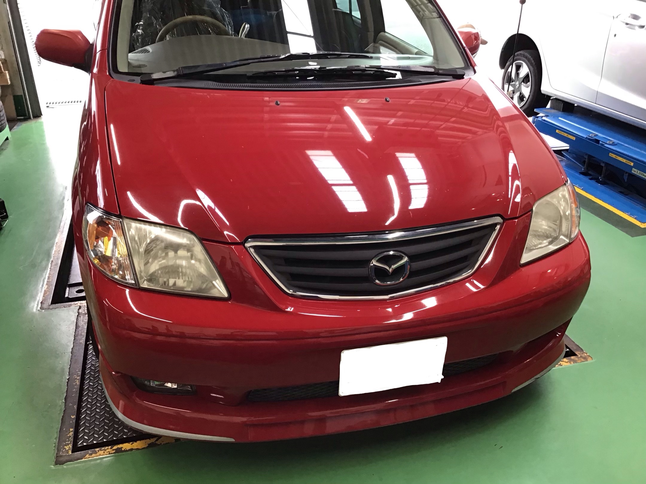 マツダ Mpv タイヤ交換 マツダ Mpv タイヤ サービス事例 タイヤ館 港北ニュータウン 神奈川県のタイヤ カー用品ショップ タイヤからはじまる トータルカーメンテナンス タイヤ館グループ