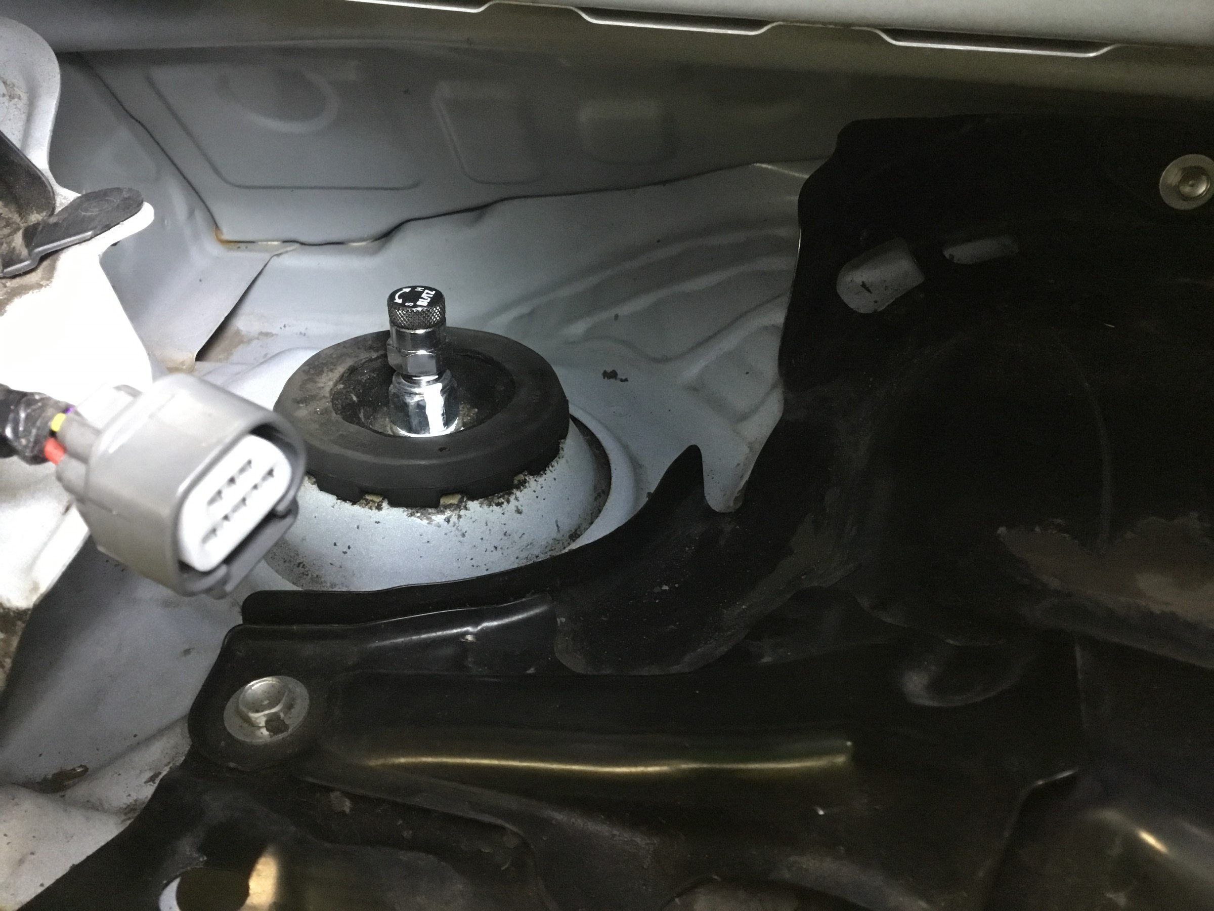 Gb7型フリード 車高調整式サスペンション取り付け アライメント調整 ホイール交換 ホンダ フリード ホイール タイヤ ホイール関連 タイヤ ホイール交換 技術サービスブログ タイヤ館 鎌ヶ谷 千葉県のタイヤ カー用品ショップ タイヤからはじまる