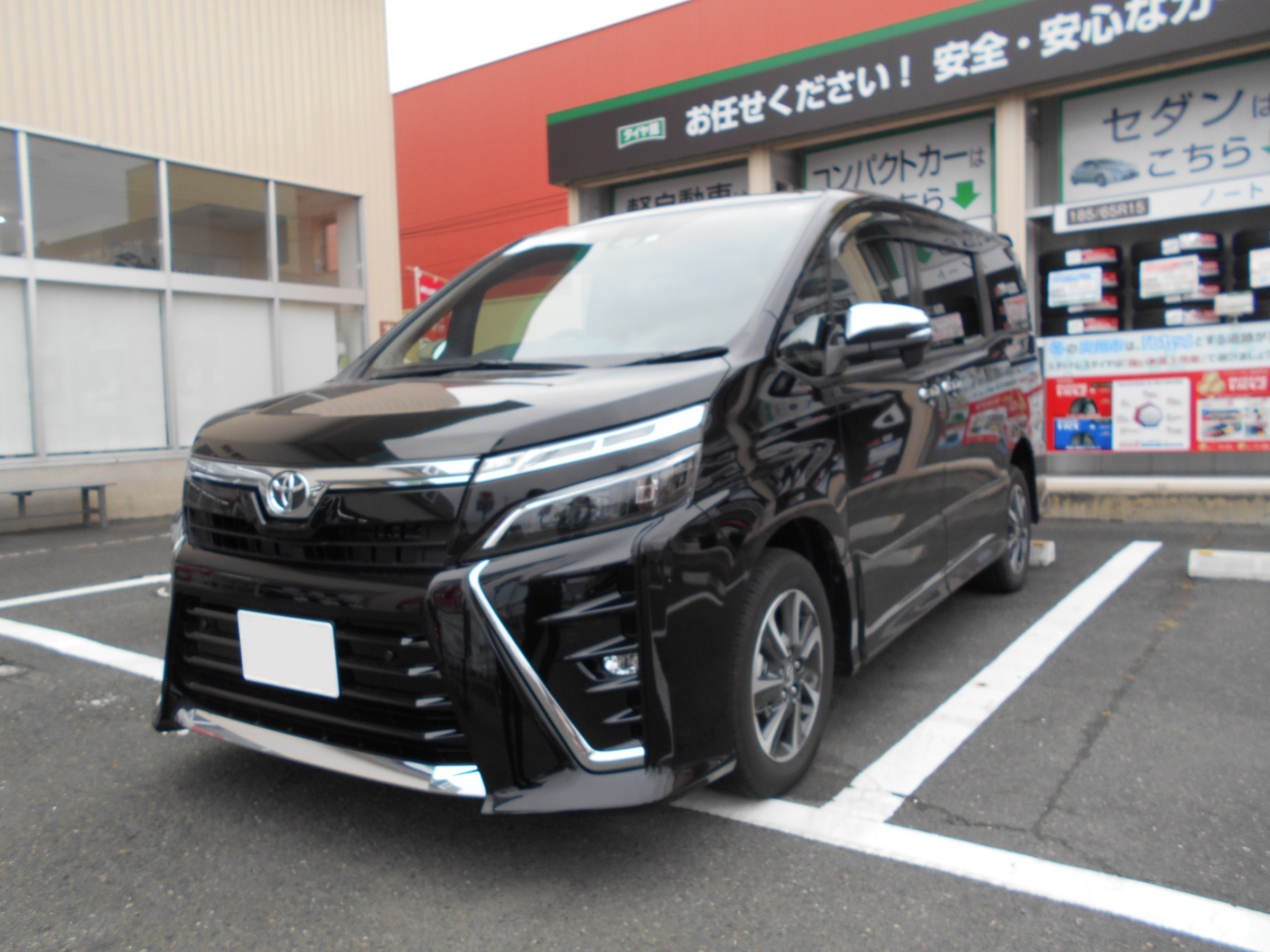 Voxy ナビ リアモニター ドライブレコーダー Etc取付 トヨタ ヴォクシー Av ナビ機器 サービス事例 タイヤ館 水沢 タイヤからはじまる トータルカーメンテナンス タイヤ館グループ