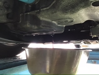 ホンダ フリード オイル交換 ホンダ フリード メンテナンス商品 オイル関連 エンジンオイル交換 サービス事例 タイヤ館 横須賀 神奈川県のタイヤ カー用品ショップ タイヤからはじまる トータルカーメンテナンス タイヤ館グループ