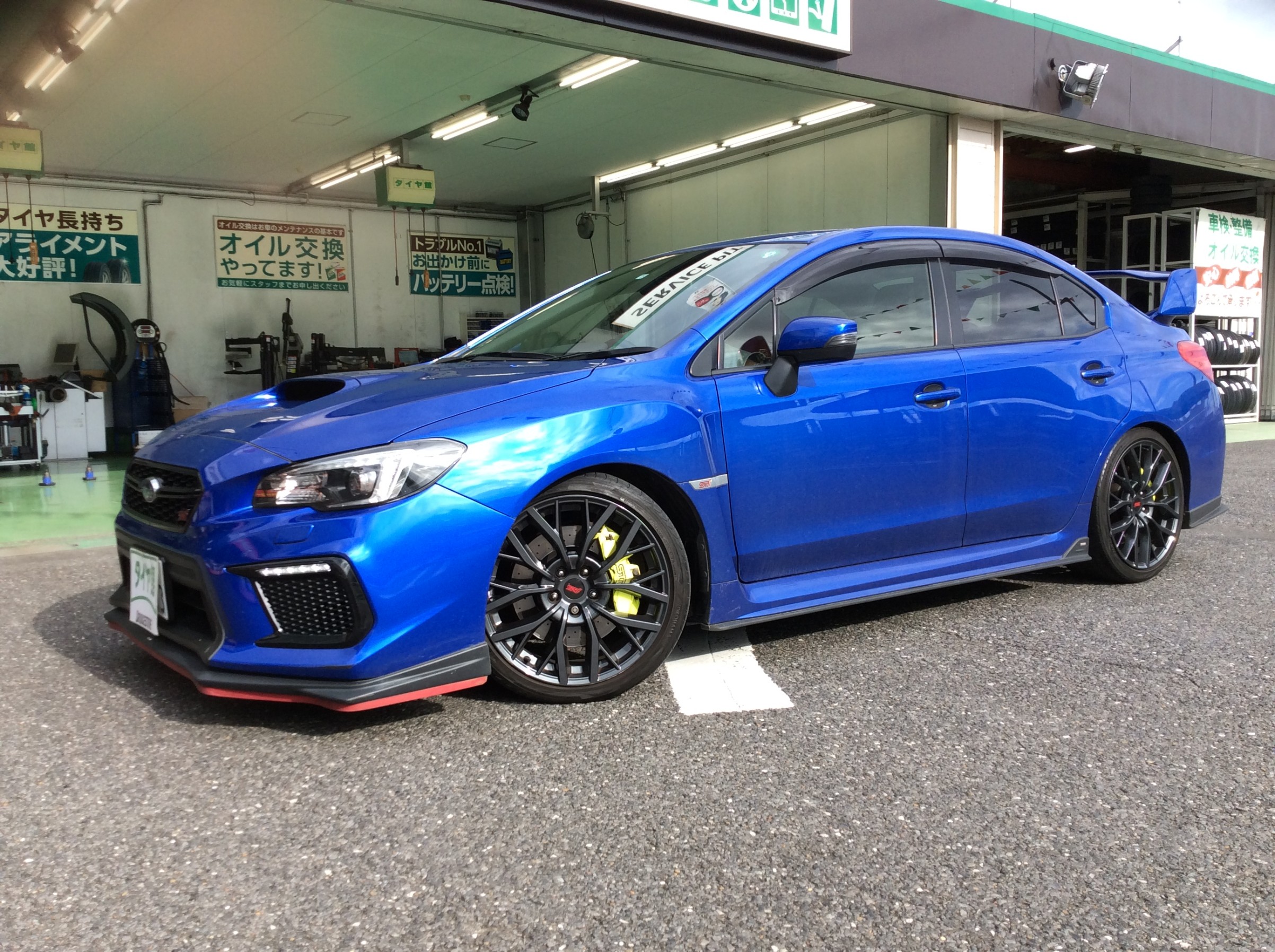 スバル Wrx Sti Vab 車高調取り付けを行いました スバル Wrx Sti その他 パーツ取付 サスペンション取付 サービス事例 タイヤ館 土浦北インター 茨城県のタイヤ カー用品ショップ タイヤからはじまる トータルカーメンテナンス タイヤ館グループ