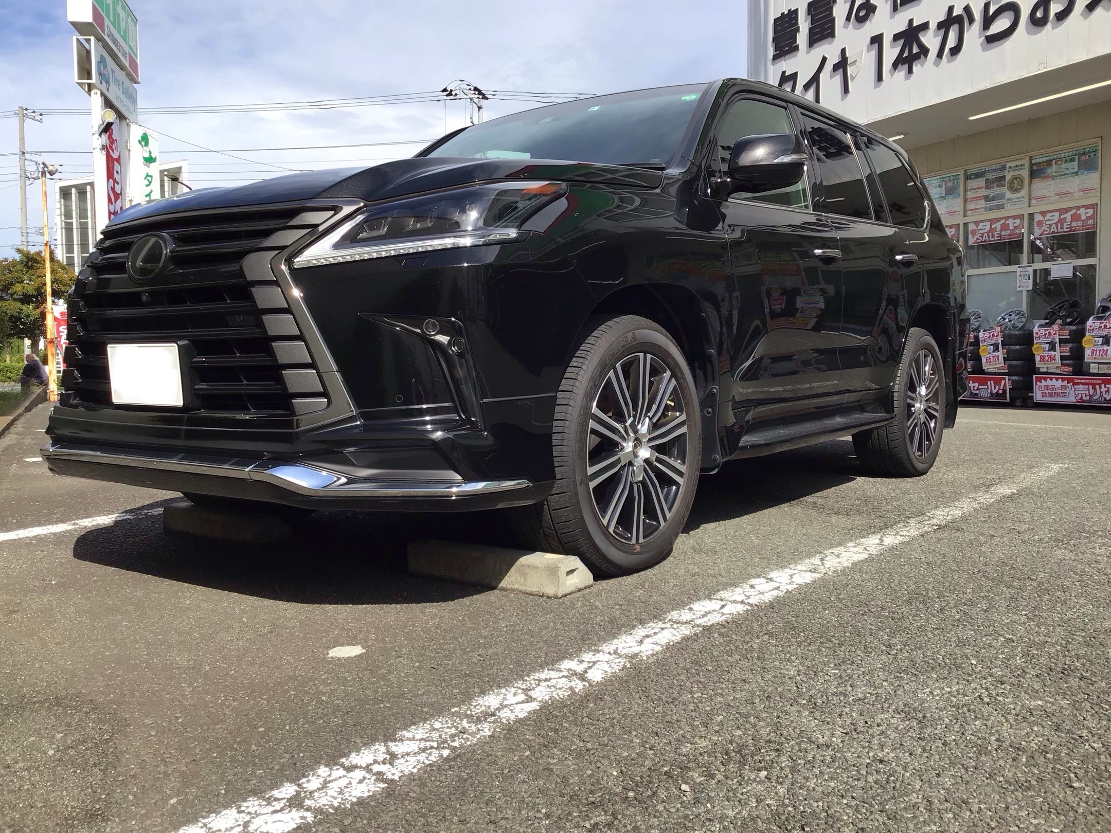 レクサス LX570 スルガスピード マフラー取付ました♫ | サービス事例