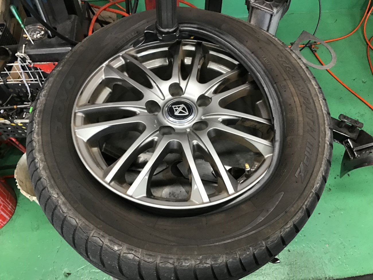 日産「ジューク」YF15 タイヤ交換 205/60R16 | 日産 ジューク タイヤ