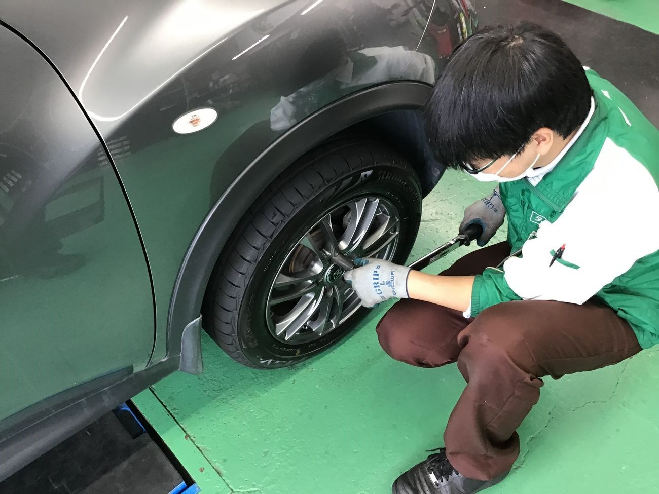 日産「ジューク」YF15 タイヤ交換 205/60R16 | 日産 ジューク タイヤ
